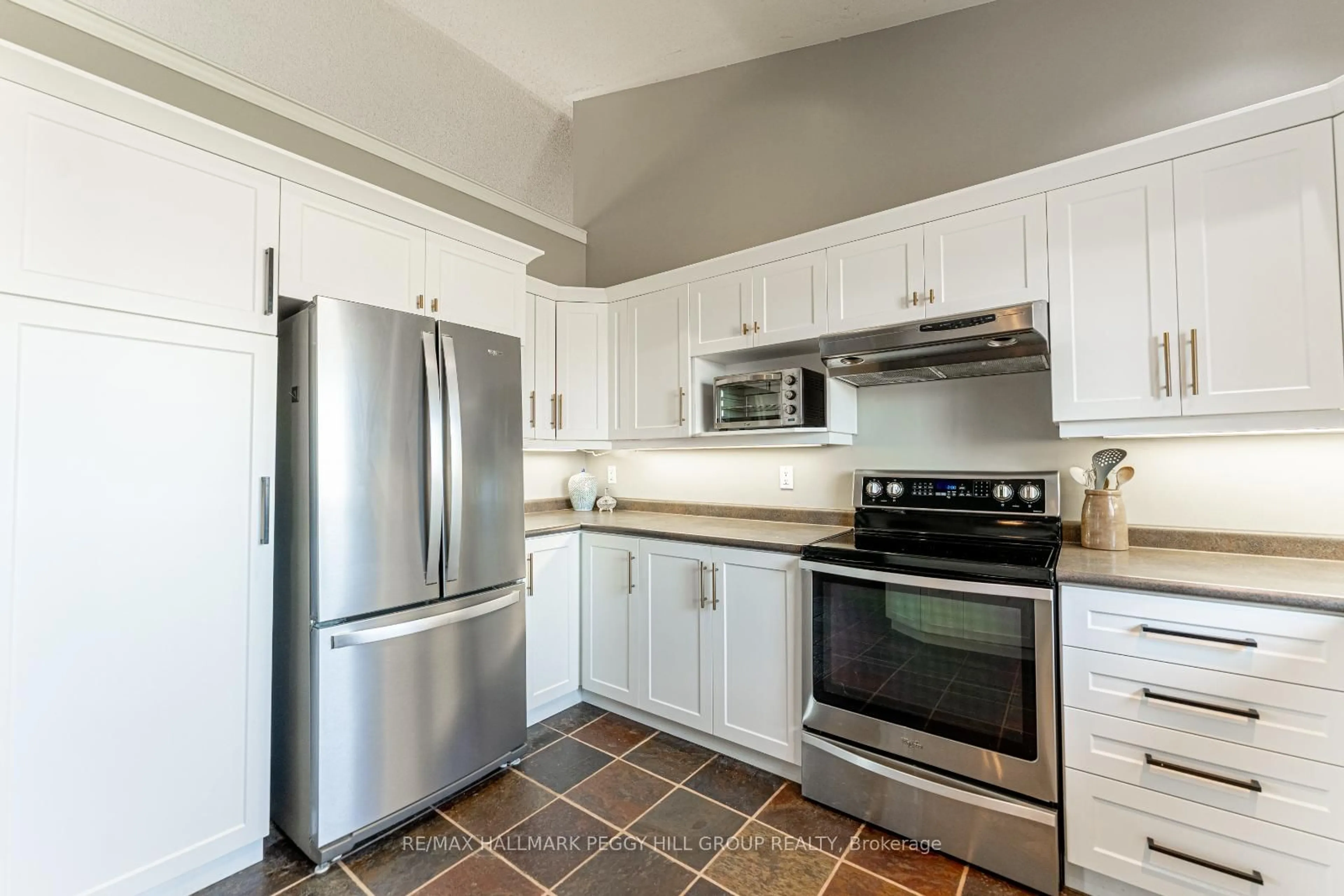 Standard kitchen, ceramic/tile floor for 3705 County Road 124, Clearview Ontario L0M 1P0