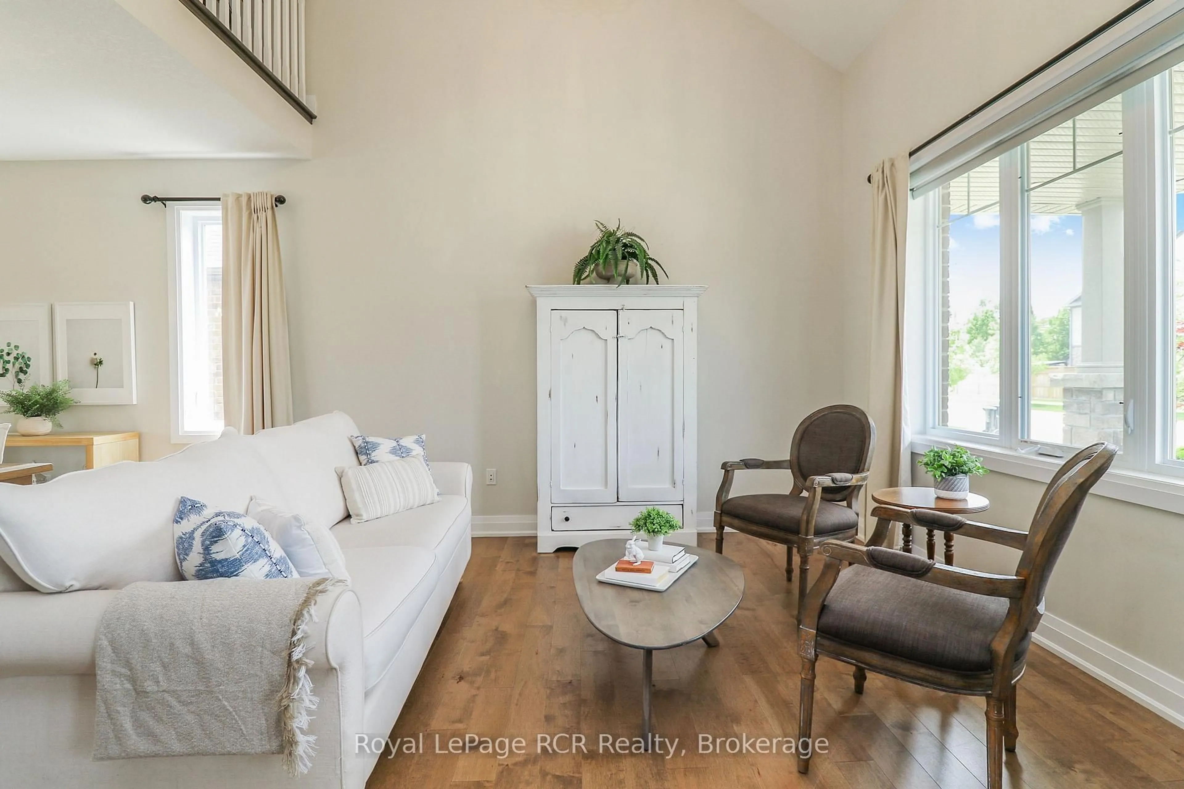 Living room with furniture, unknown for 7 Portland St, Collingwood Ontario L9Y 2L3
