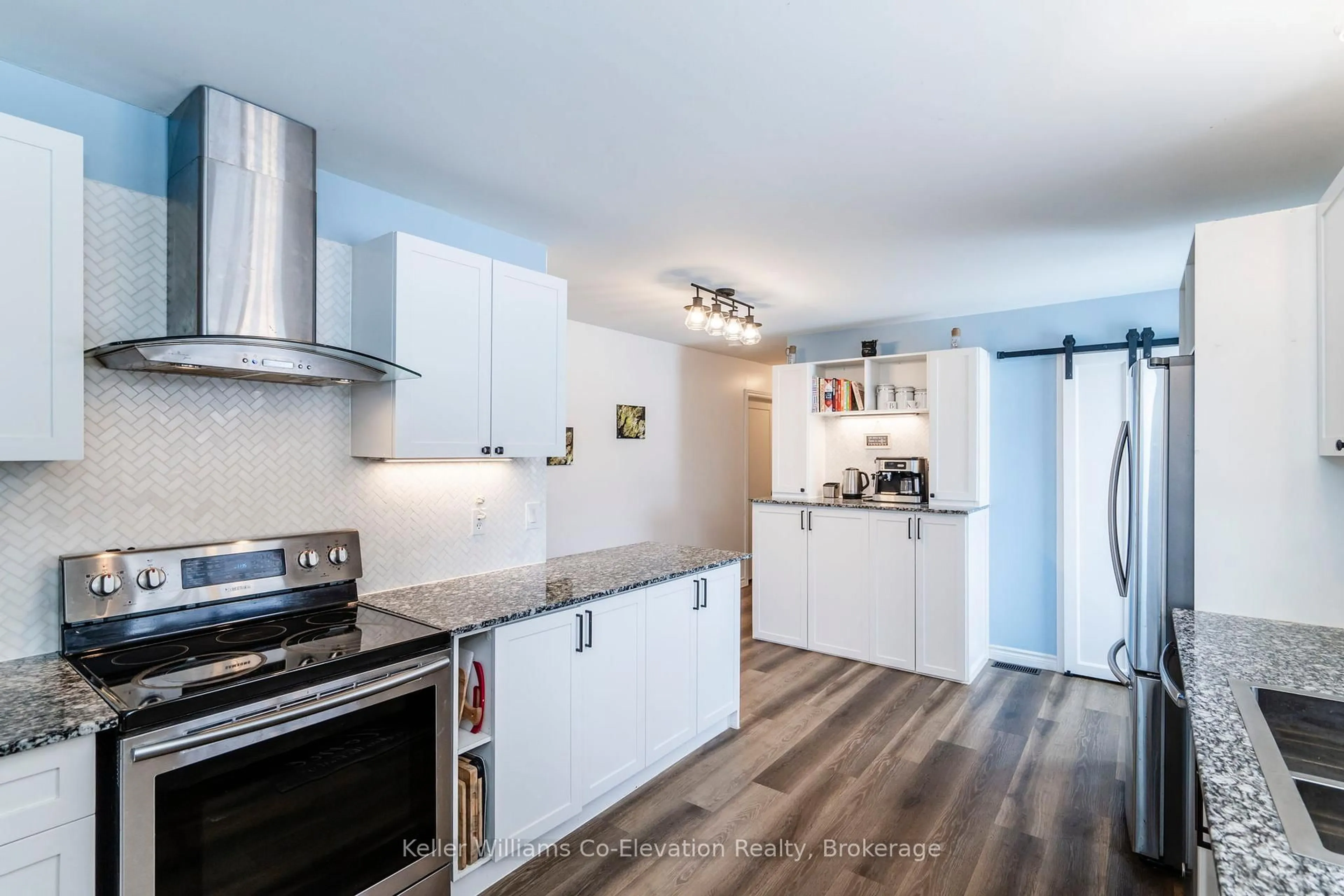 Open concept kitchen, unknown for 169 Switzer St, Clearview Ontario L0M 1N0