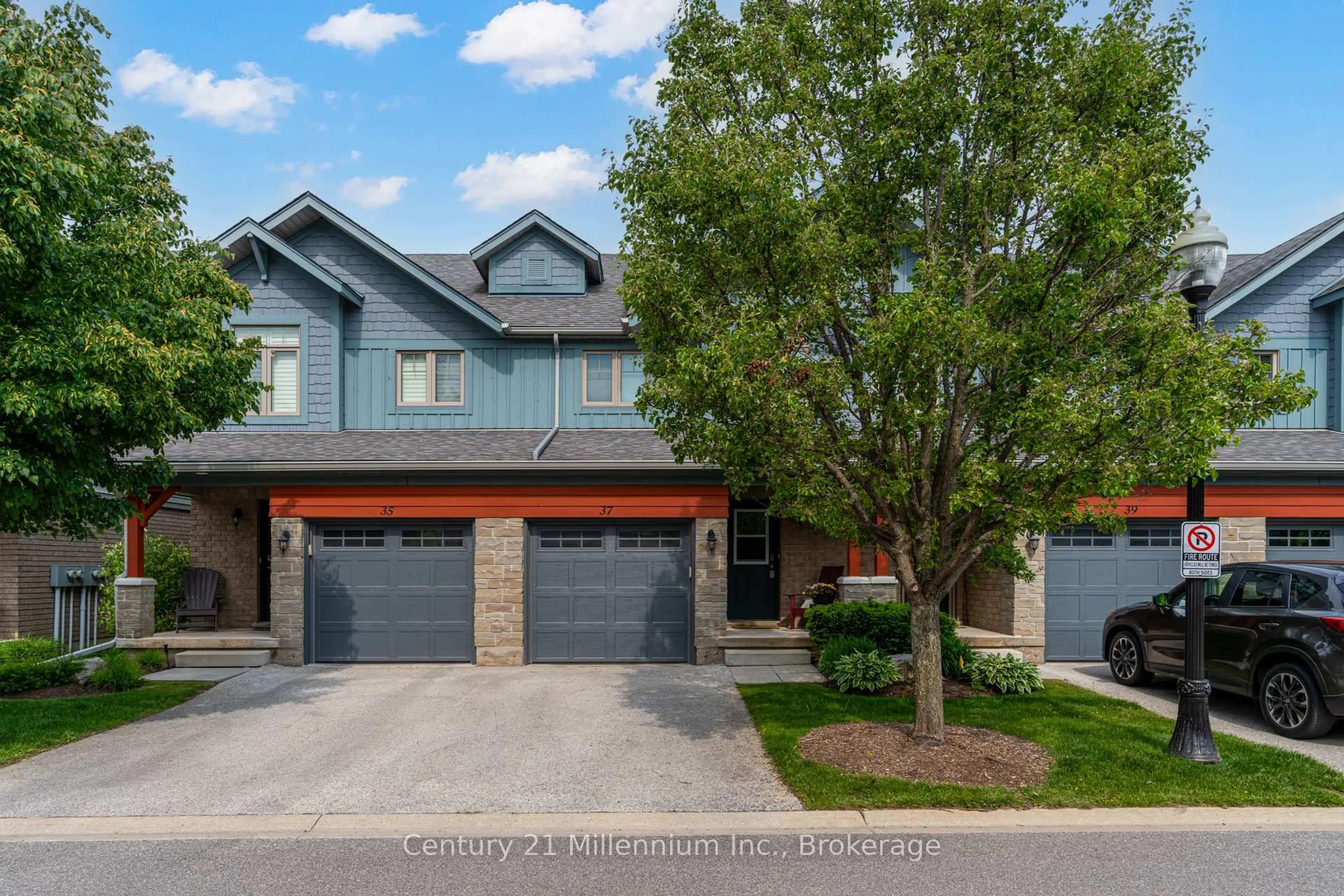 Home with brick exterior material, street for 37 Silver Glen Blvd #37, Collingwood Ontario L9Y 0G9
