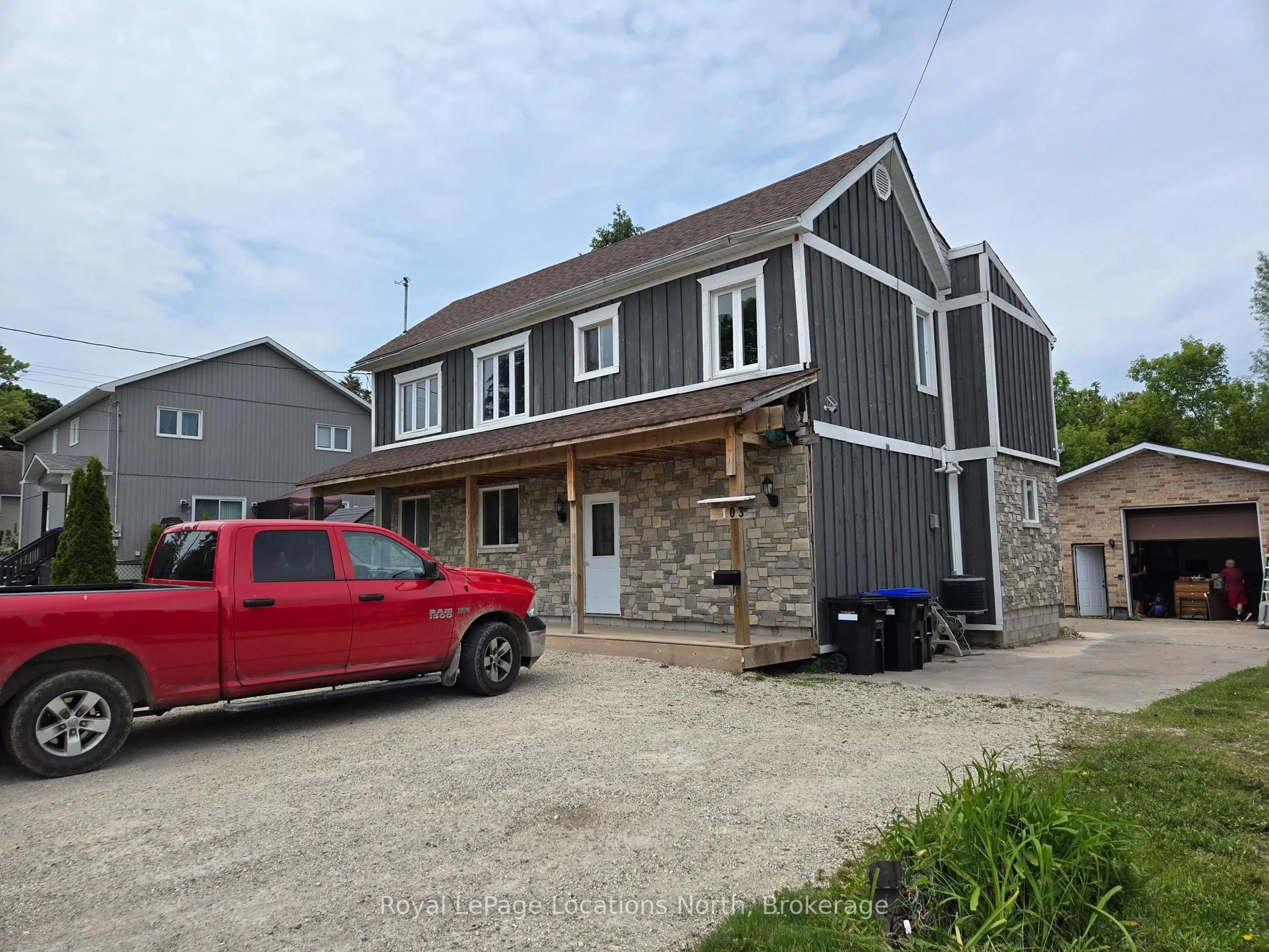 Unknown for 103 Erie St, Collingwood Ontario L9Y 1P5