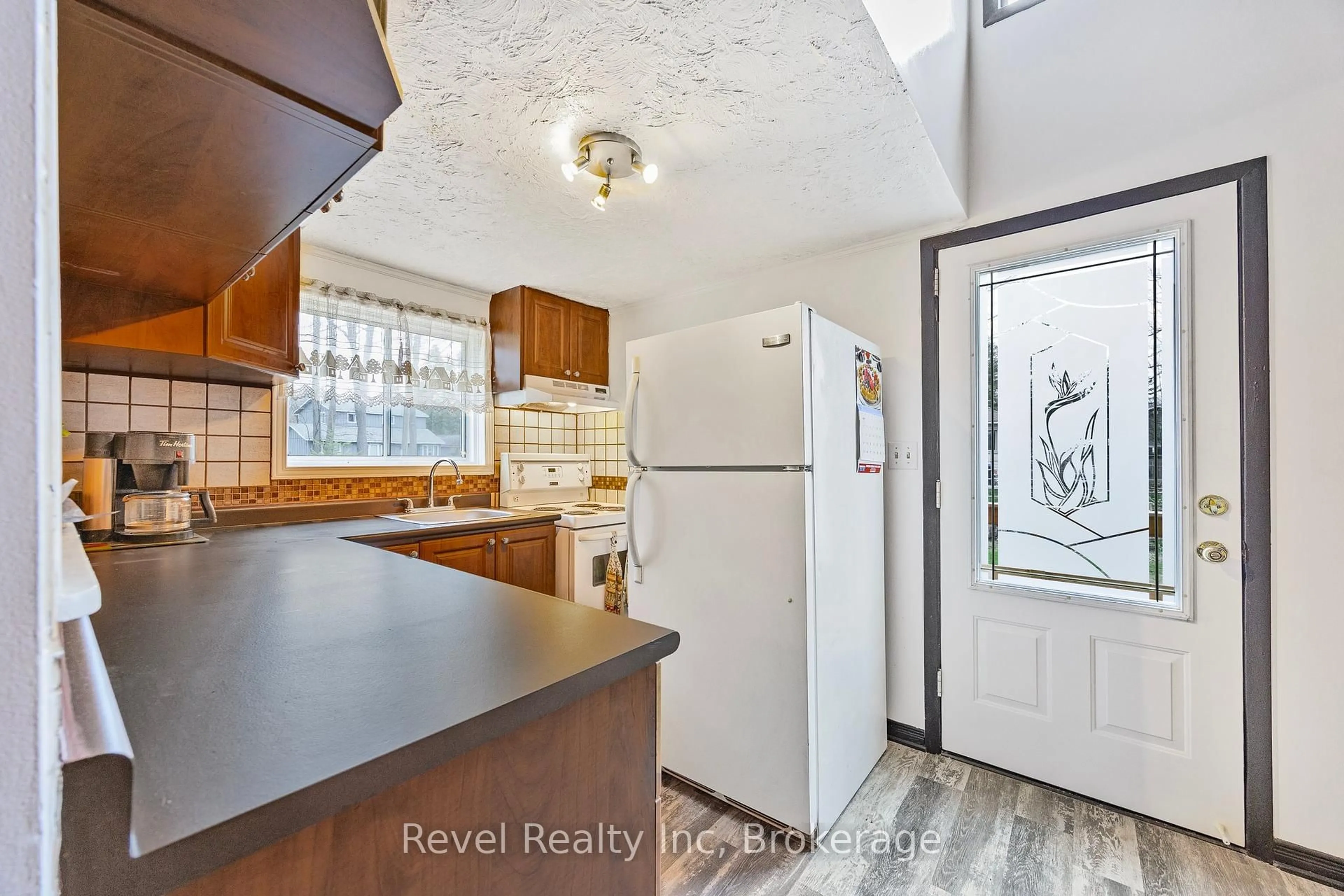 Unknown for 613 OXBOW PARK Dr, Wasaga Beach Ontario L9Z 2V2