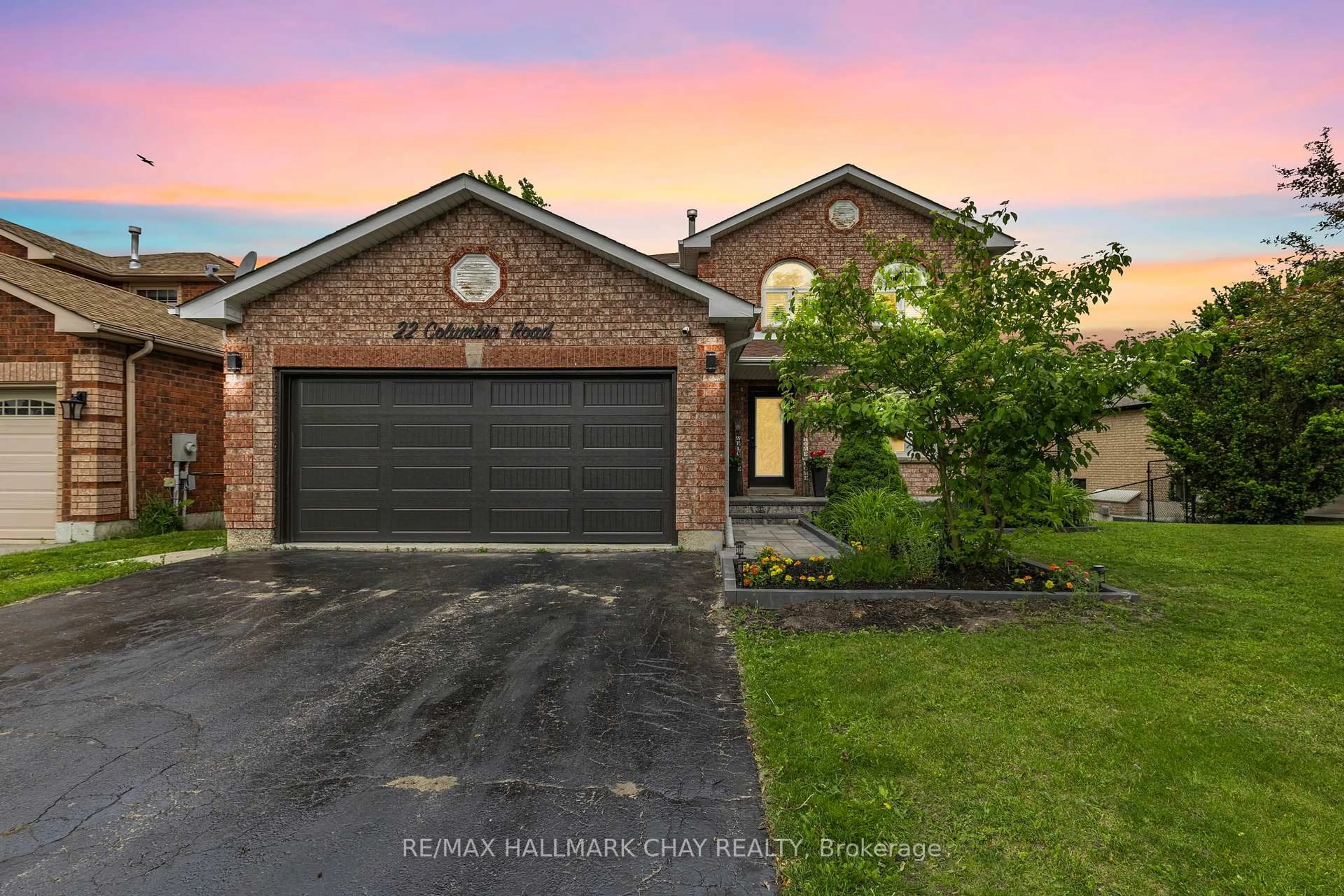 Home with brick exterior material, street for 22 Columbia Rd, Barrie Ontario L4N 8C7