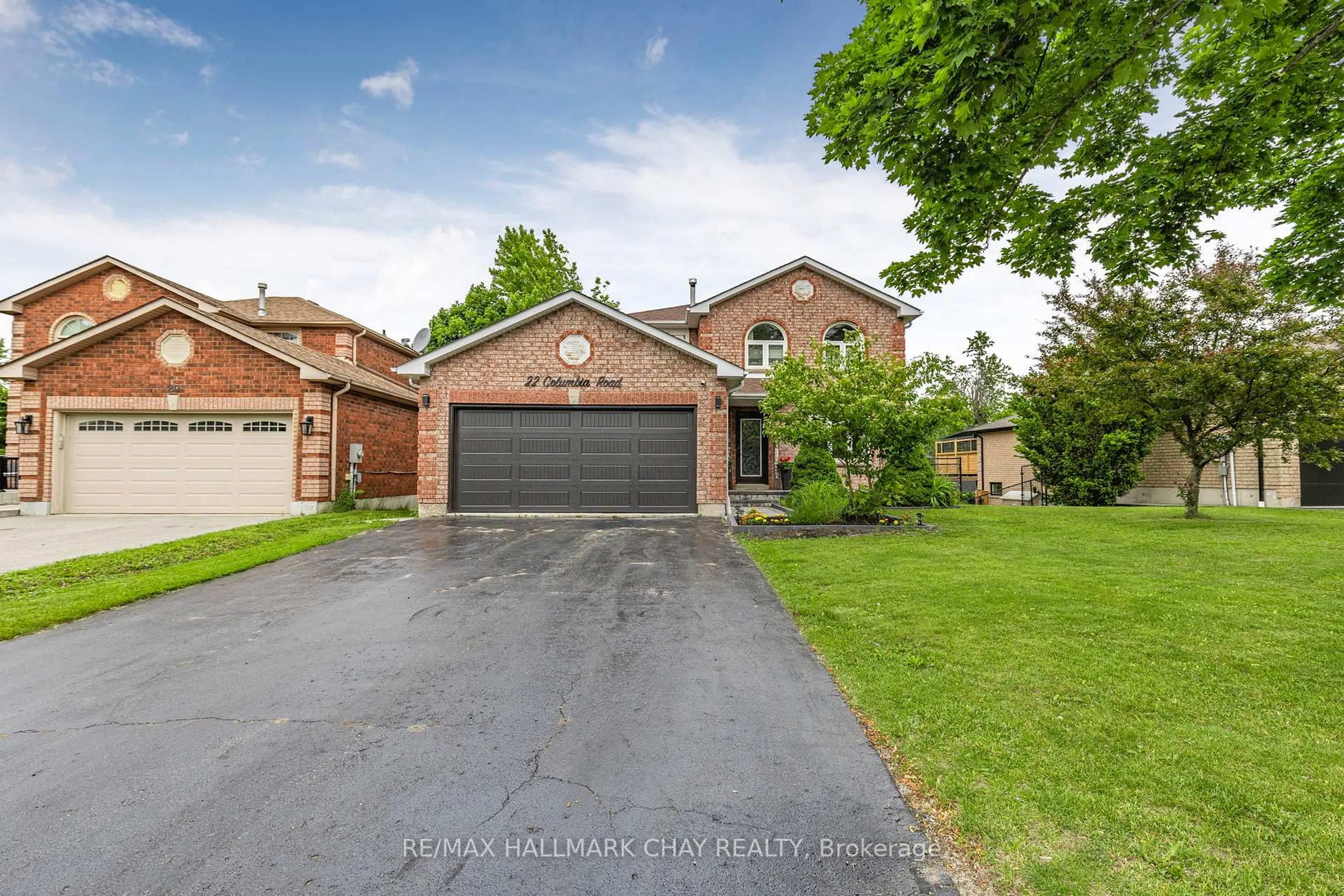 Home with brick exterior material, street for 22 Columbia Rd, Barrie Ontario L4N 8C7