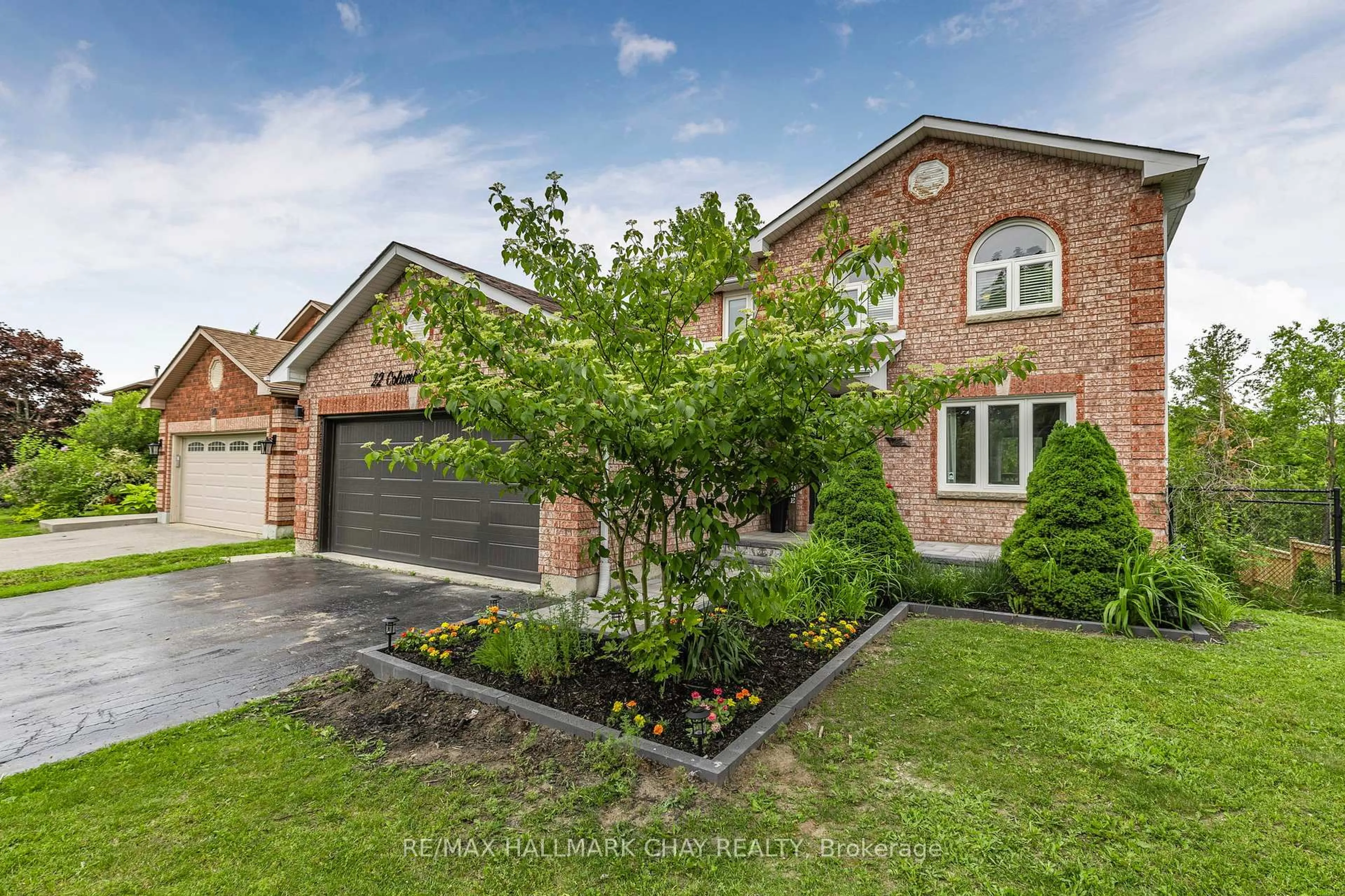 Home with brick exterior material, street for 22 Columbia Rd, Barrie Ontario L4N 8C7