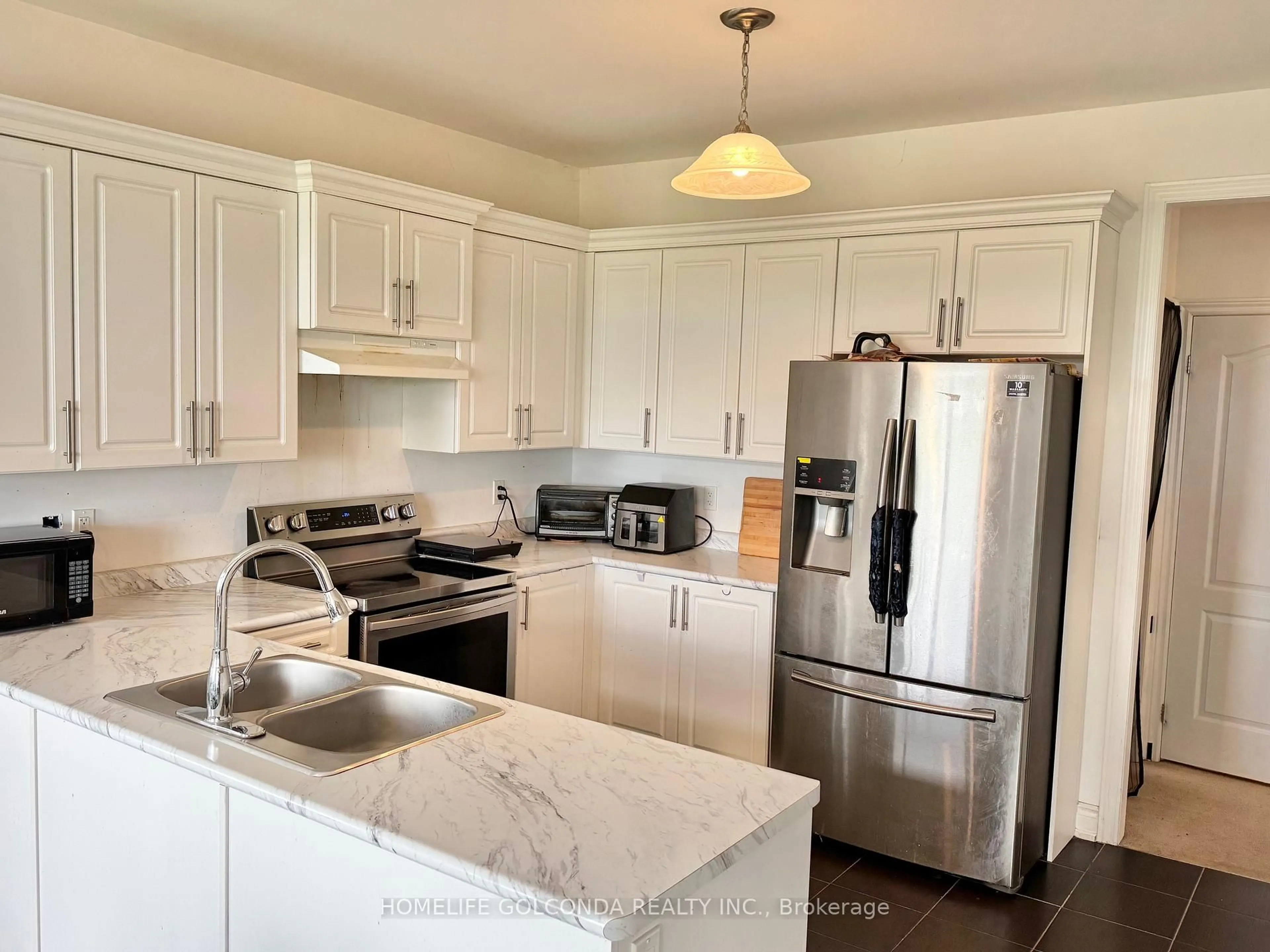 Open concept kitchen, unknown for 3153 Monarch Dr, Orillia Ontario L3V 7W9