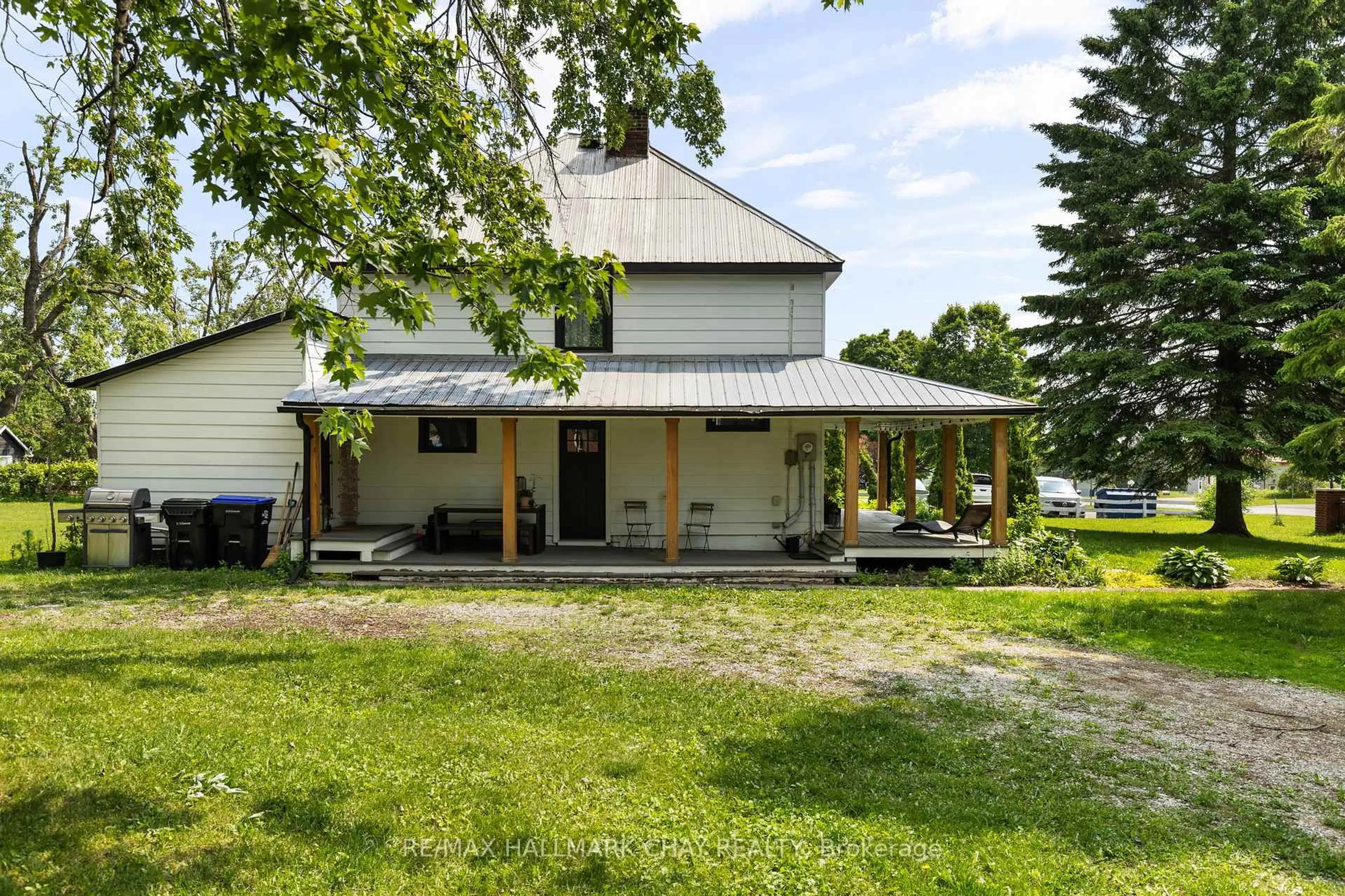 Patio, unknown for 1866 Warminster Sdrd, Oro-Medonte Ontario L0K 2G0