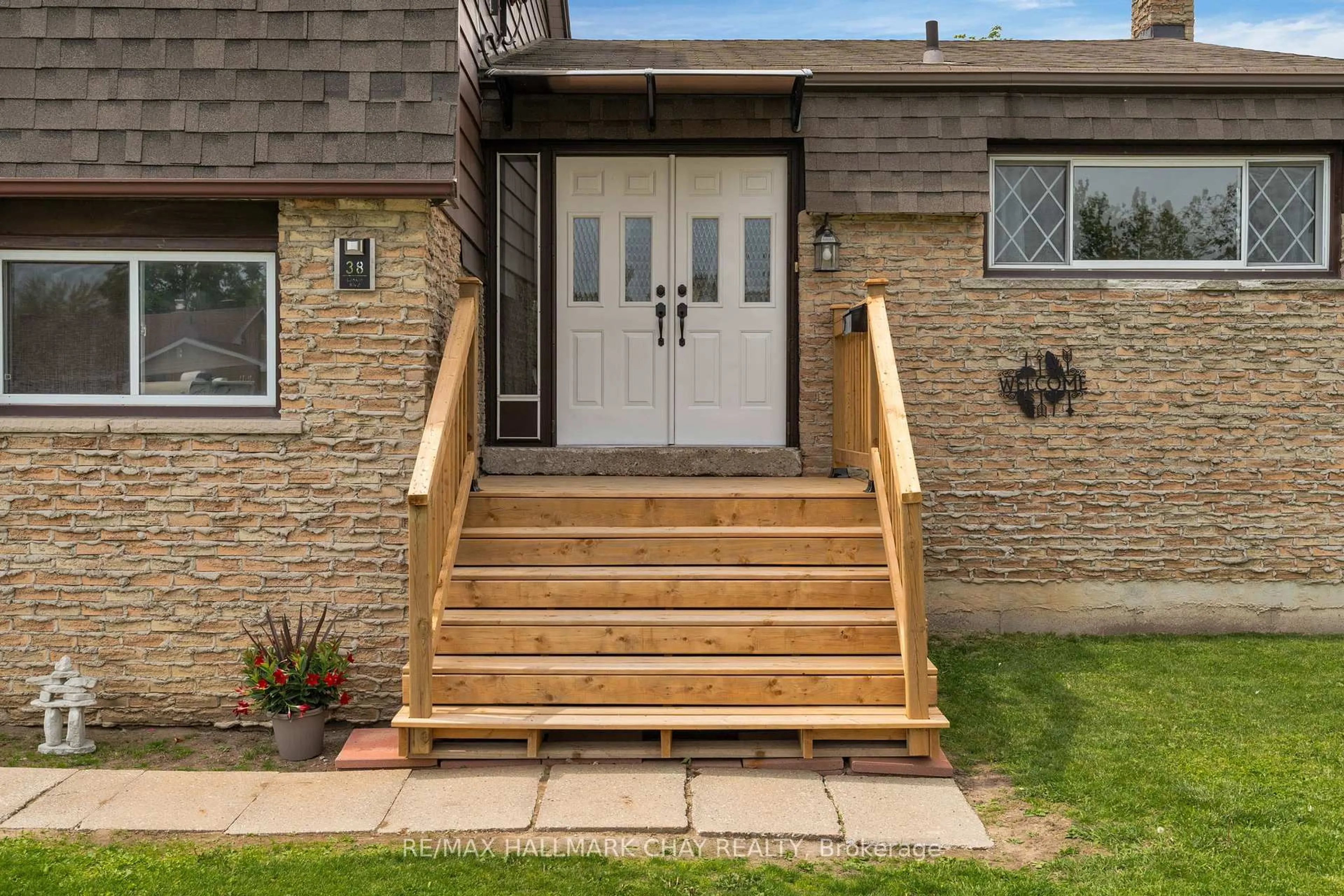 Unknown for 38 Lankin Blvd, Orillia Ontario L3V 6T2