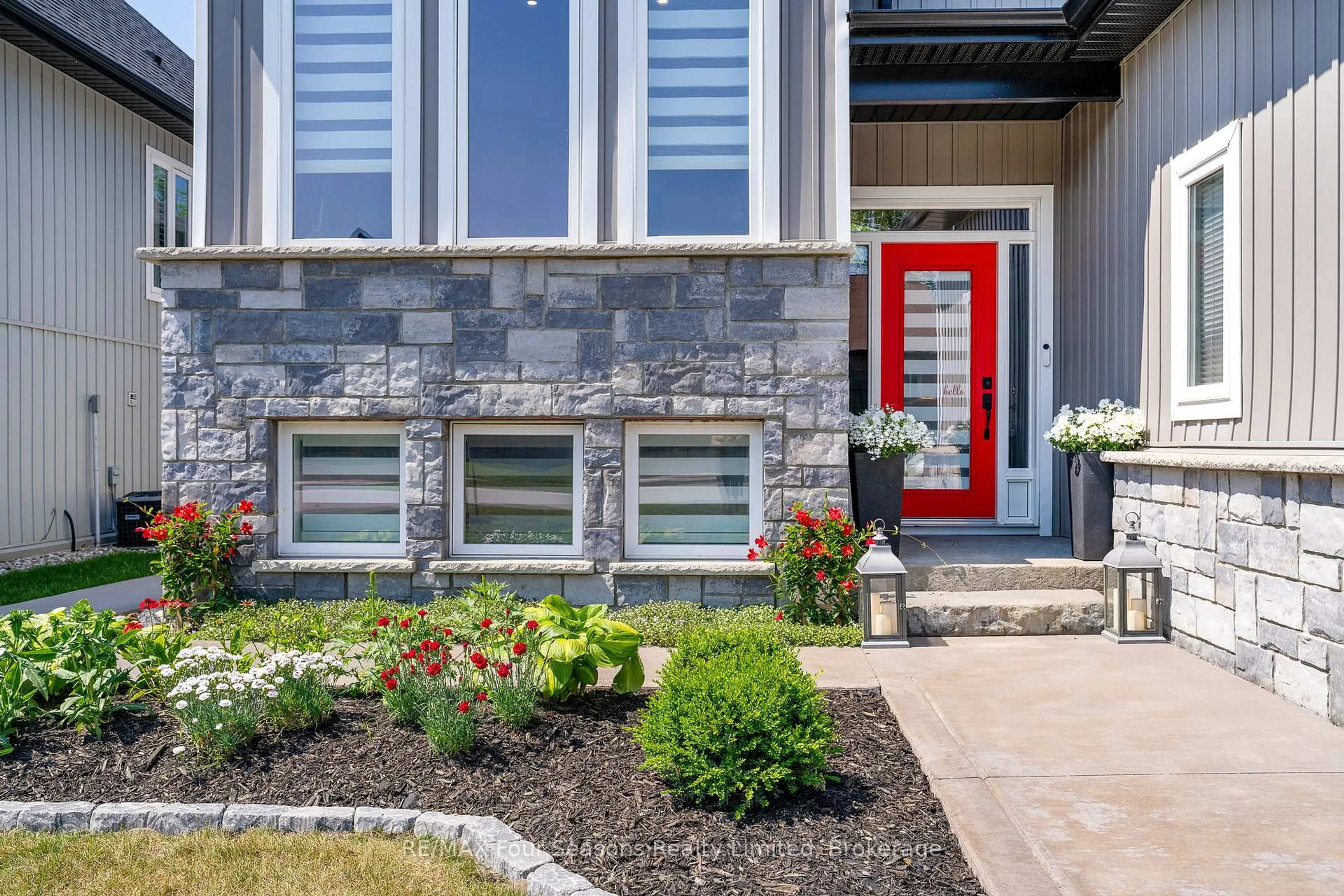 Unknown for 276 Robinson Rd, Wasaga Beach Ontario L9Z 3A3