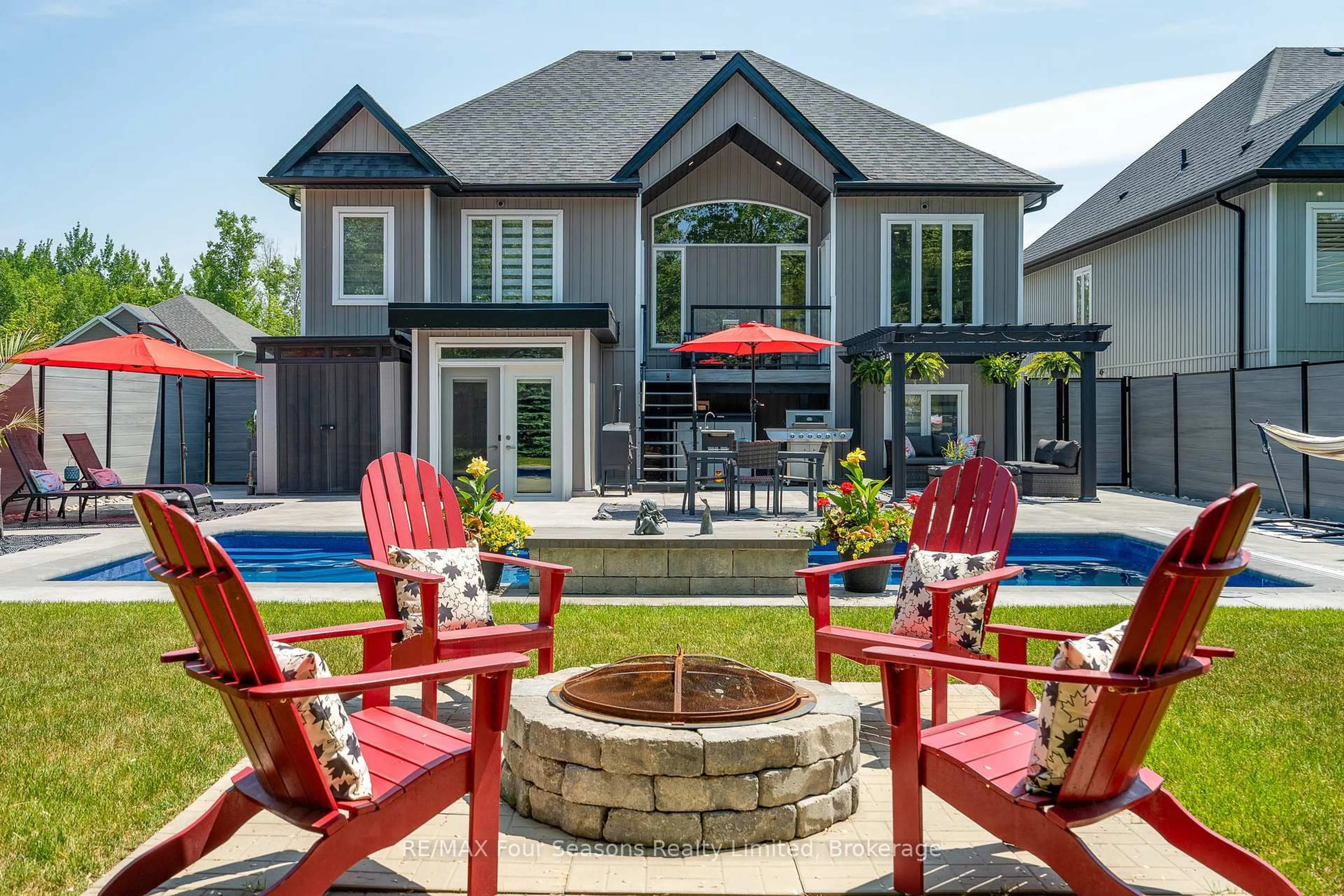 Patio, unknown for 276 Robinson Rd, Wasaga Beach Ontario L9Z 3A3