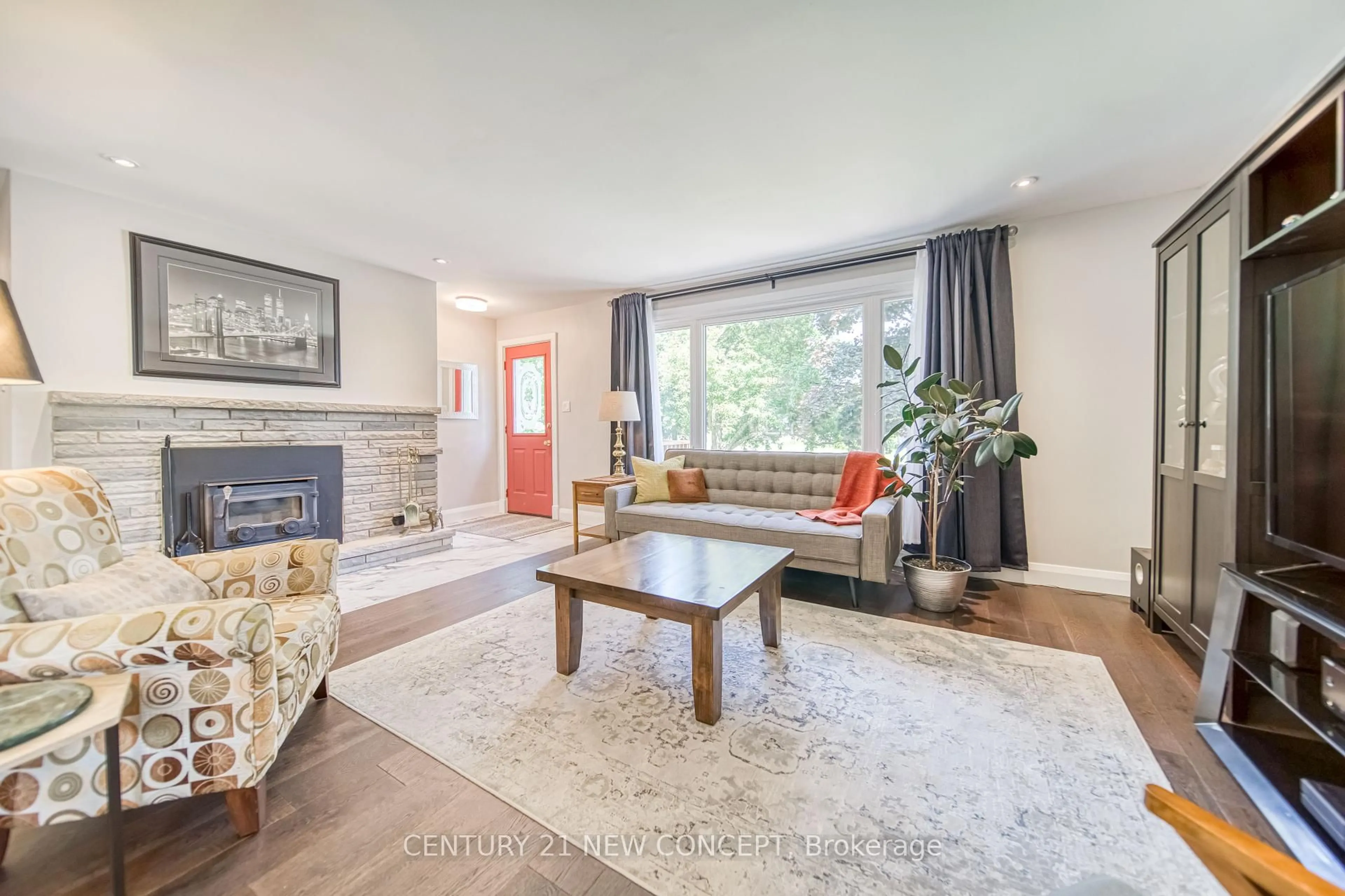 Living room with furniture, unknown for 51 Fittons Rd, Orillia Ontario L3V 2J2
