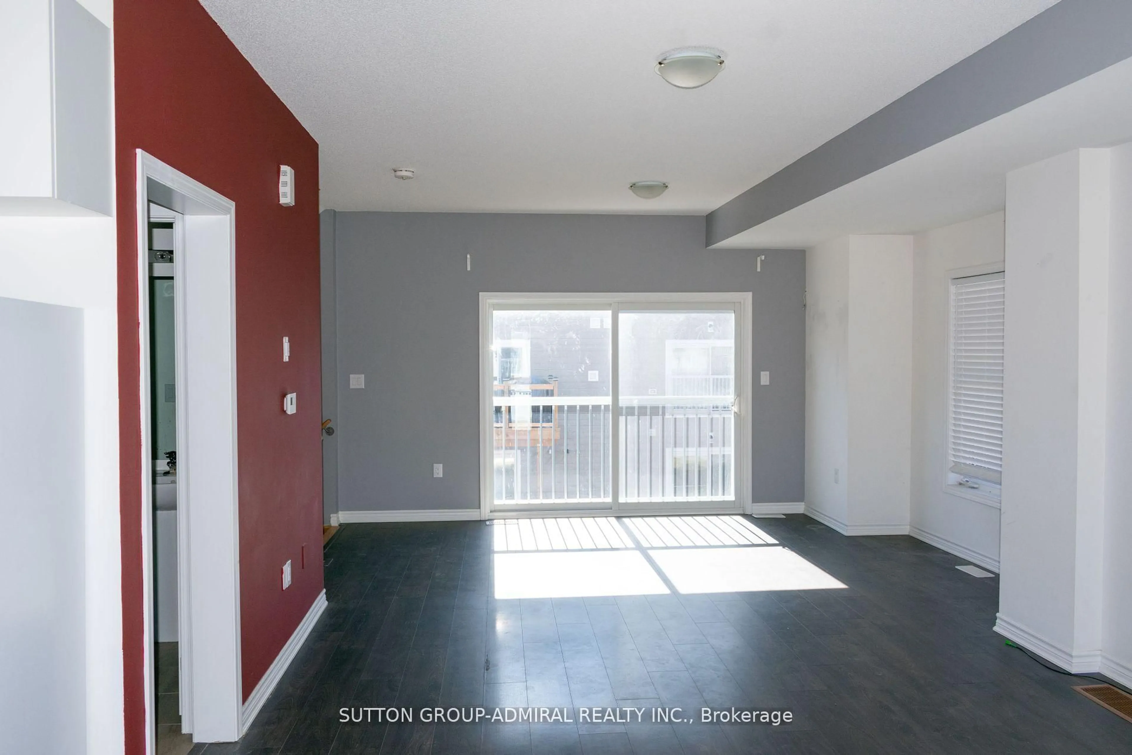 Indoor entryway for 20 Surf Dr, Wasaga Beach Ontario L9Z 0J4