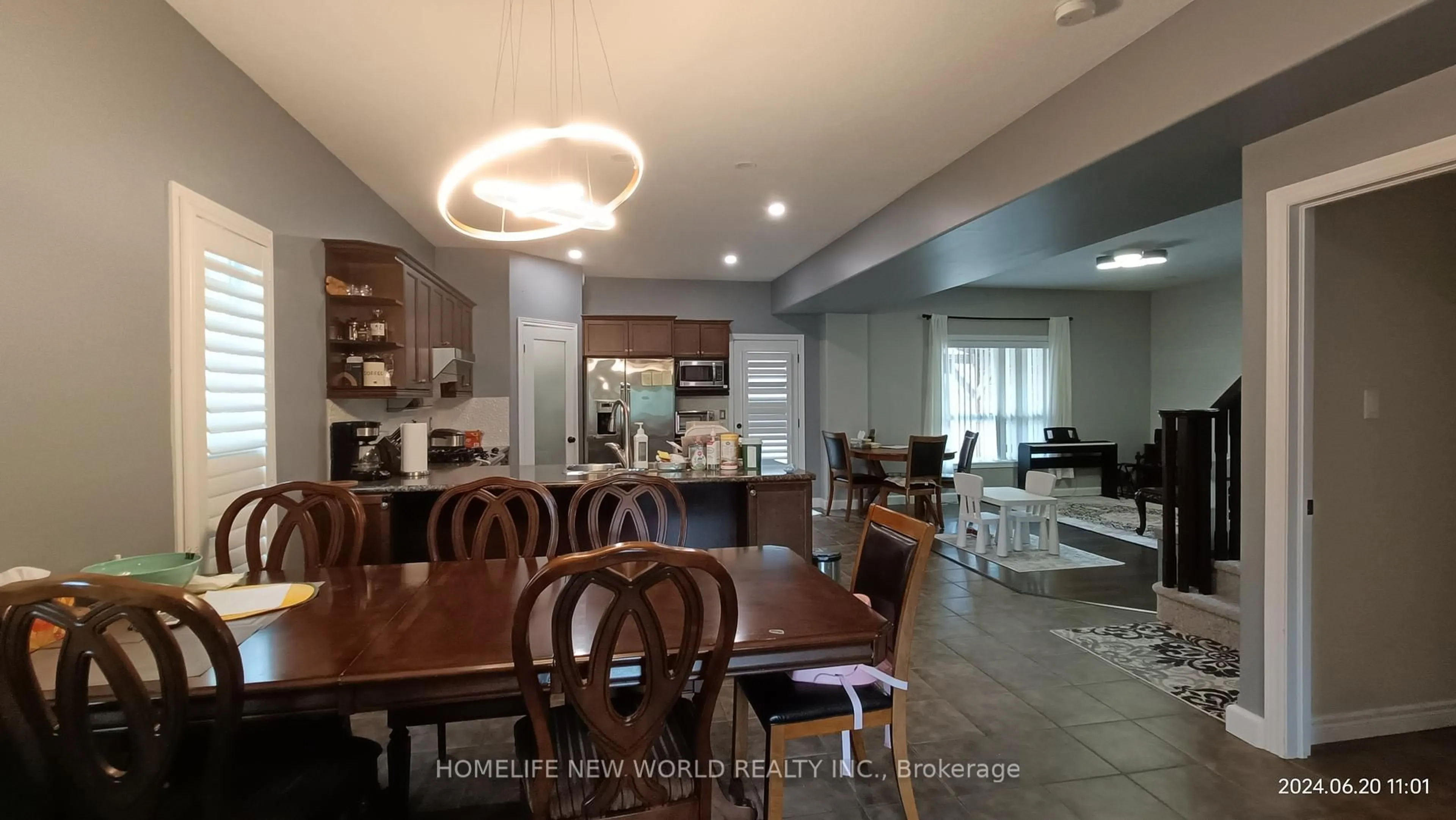 Open concept kitchen, ceramic/tile floor for 330 Holden St, Collingwood Ontario L9Y 0E2