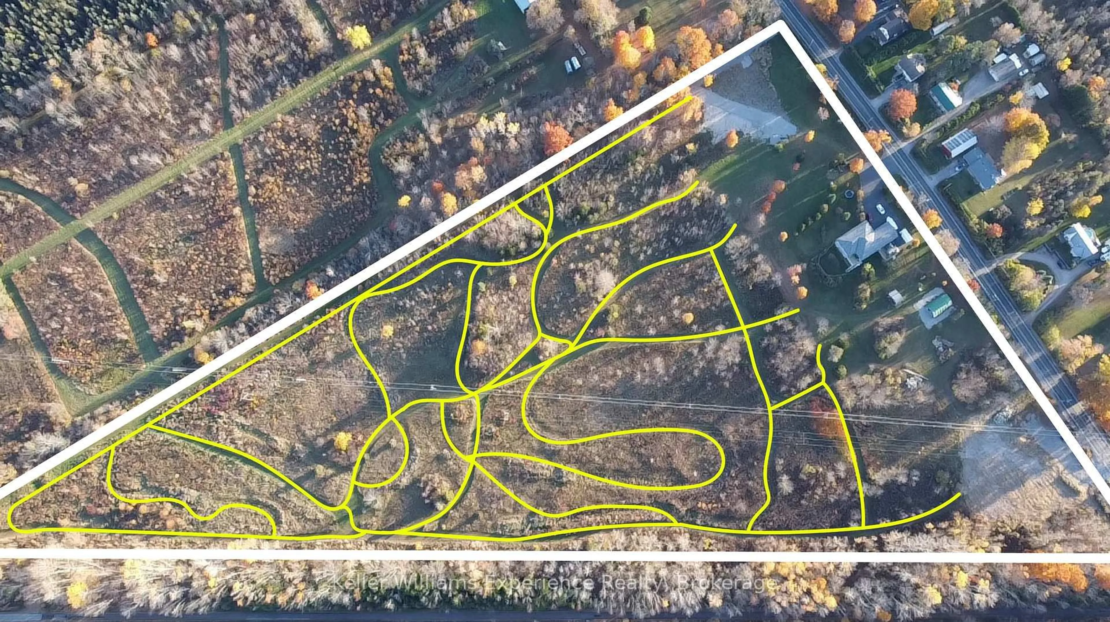 A pic from outside/outdoor area/front of a property/back of a property/a pic from drone, street for 2777 Old Fort Rd, Tay Ontario L4R 4K3