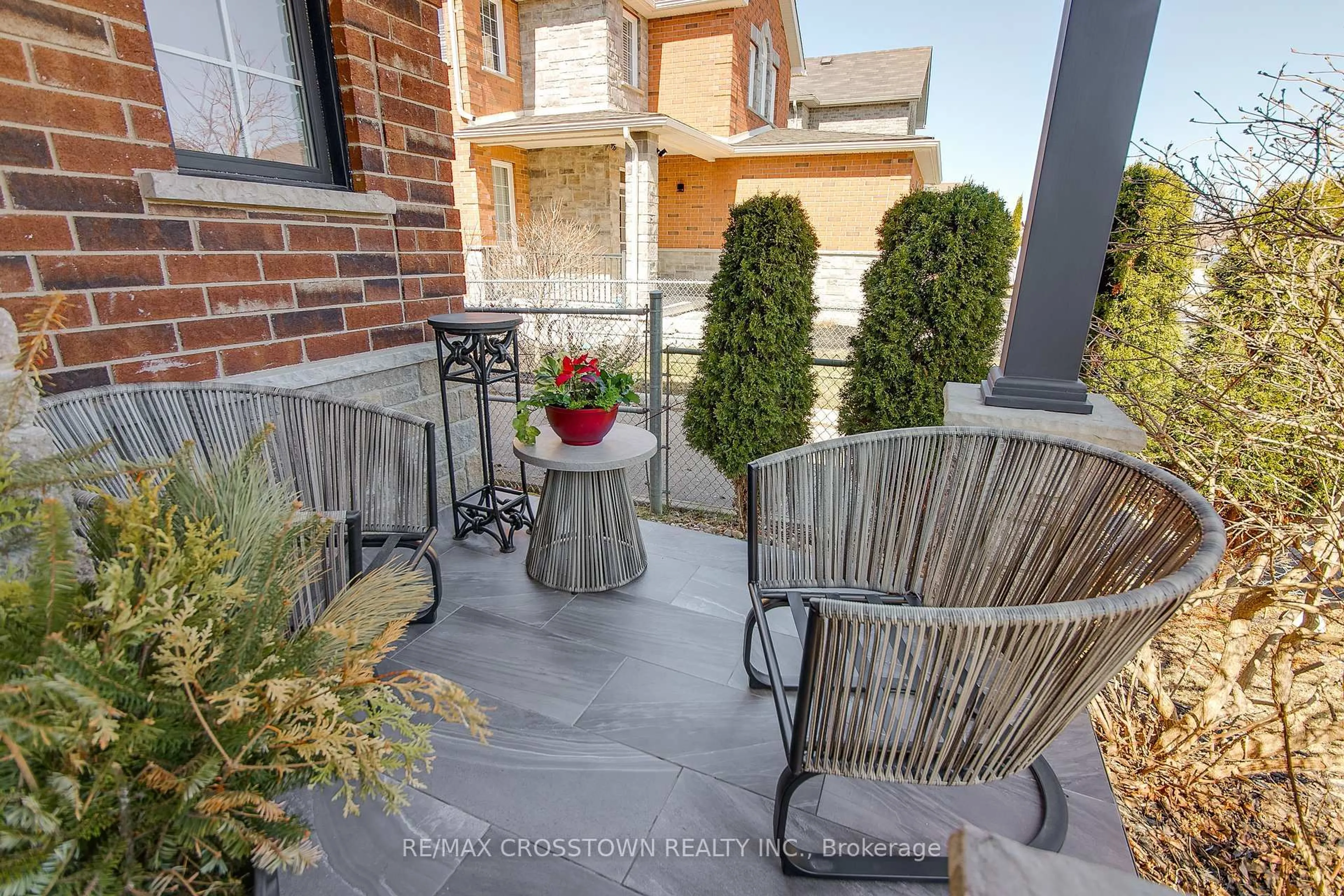 Patio, street for 56 Graihawk Dr, Barrie Ontario L4N 6G7