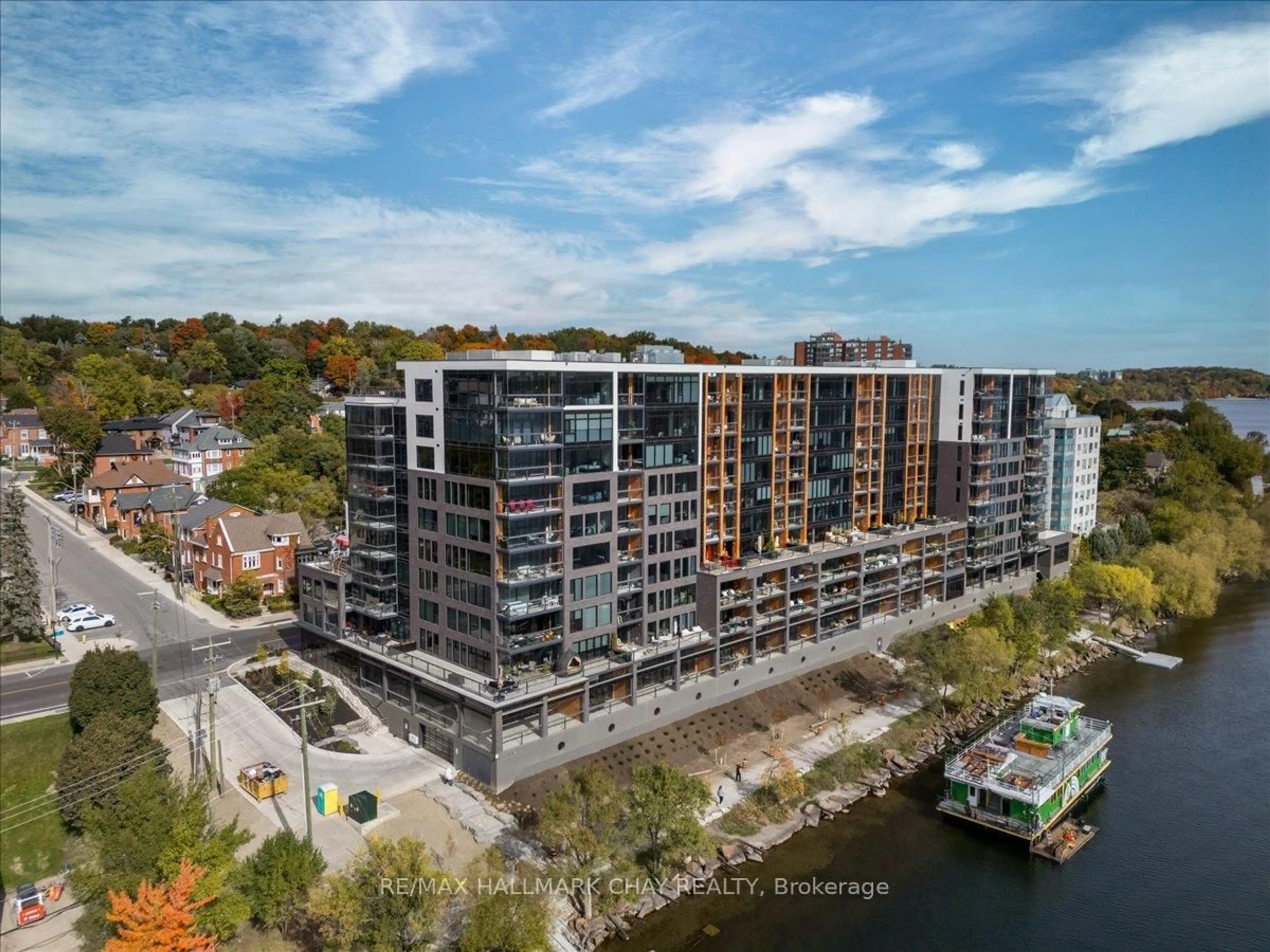A pic from outside/outdoor area/front of a property/back of a property/a pic from drone, water/lake/river/ocean view for 185 Dunlop St #703, Barrie Ontario L4M 0L7