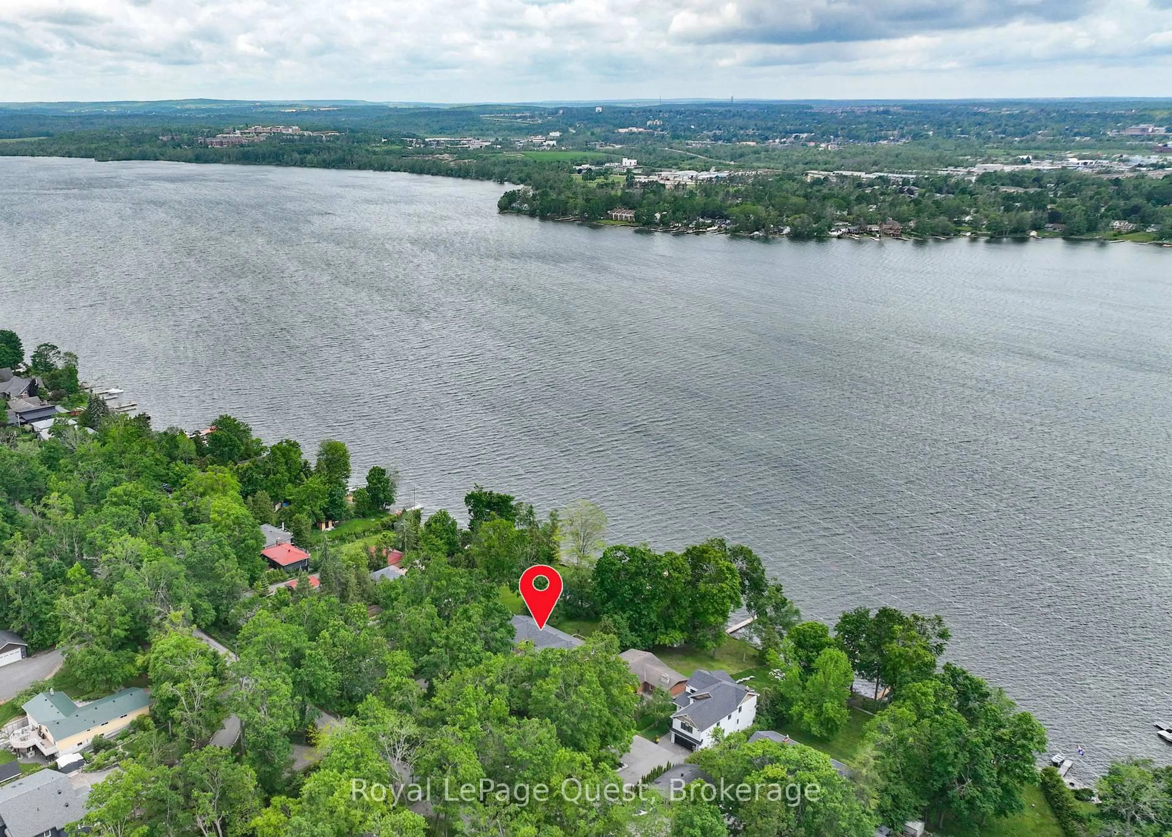A pic from outside/outdoor area/front of a property/back of a property/a pic from drone, water/lake/river/ocean view for 27 Heyden Ave, Orillia Ontario L3V 6H1