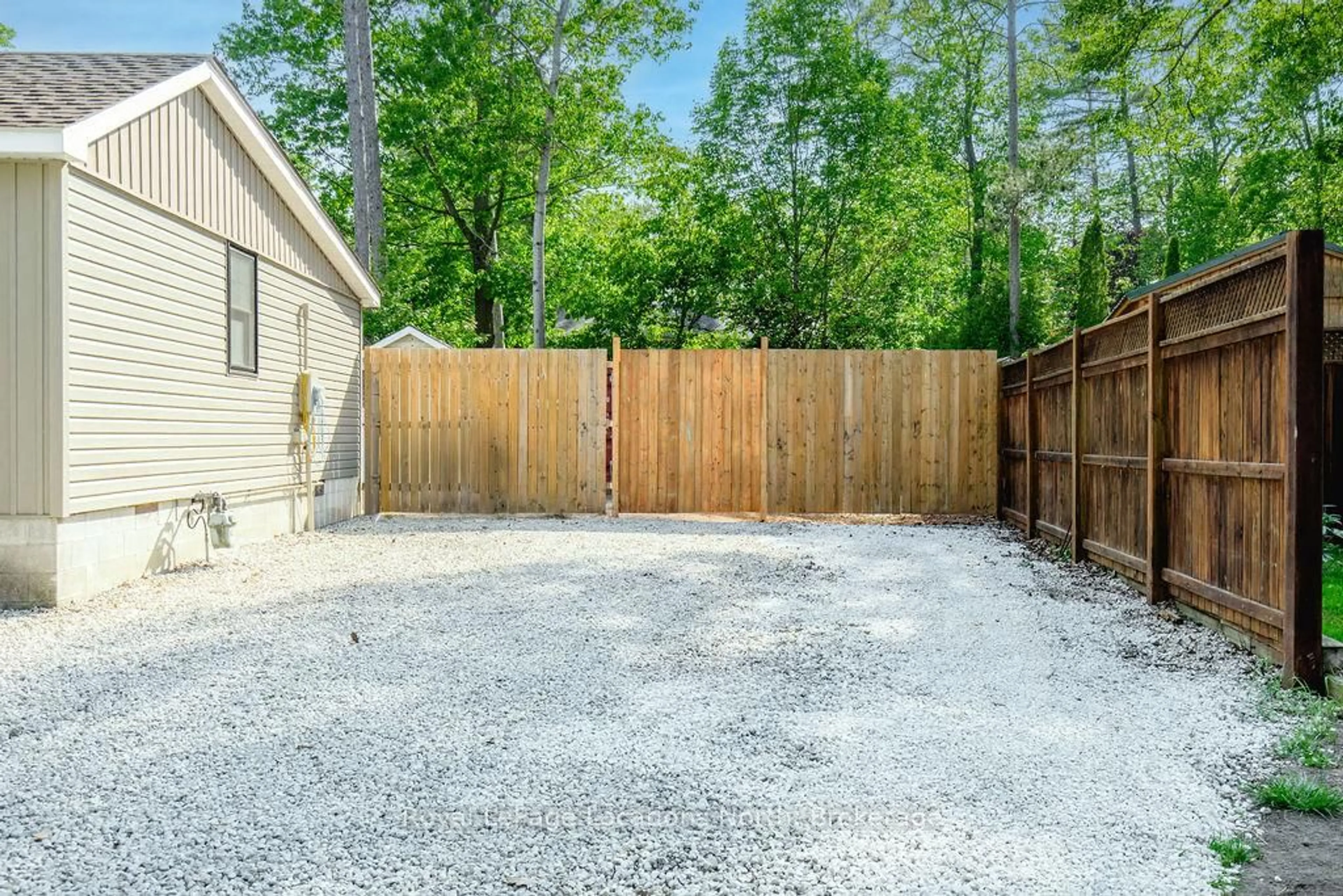 Patio, street for 497 OXBOW PARK Dr, Wasaga Beach Ontario L9Z 2T9