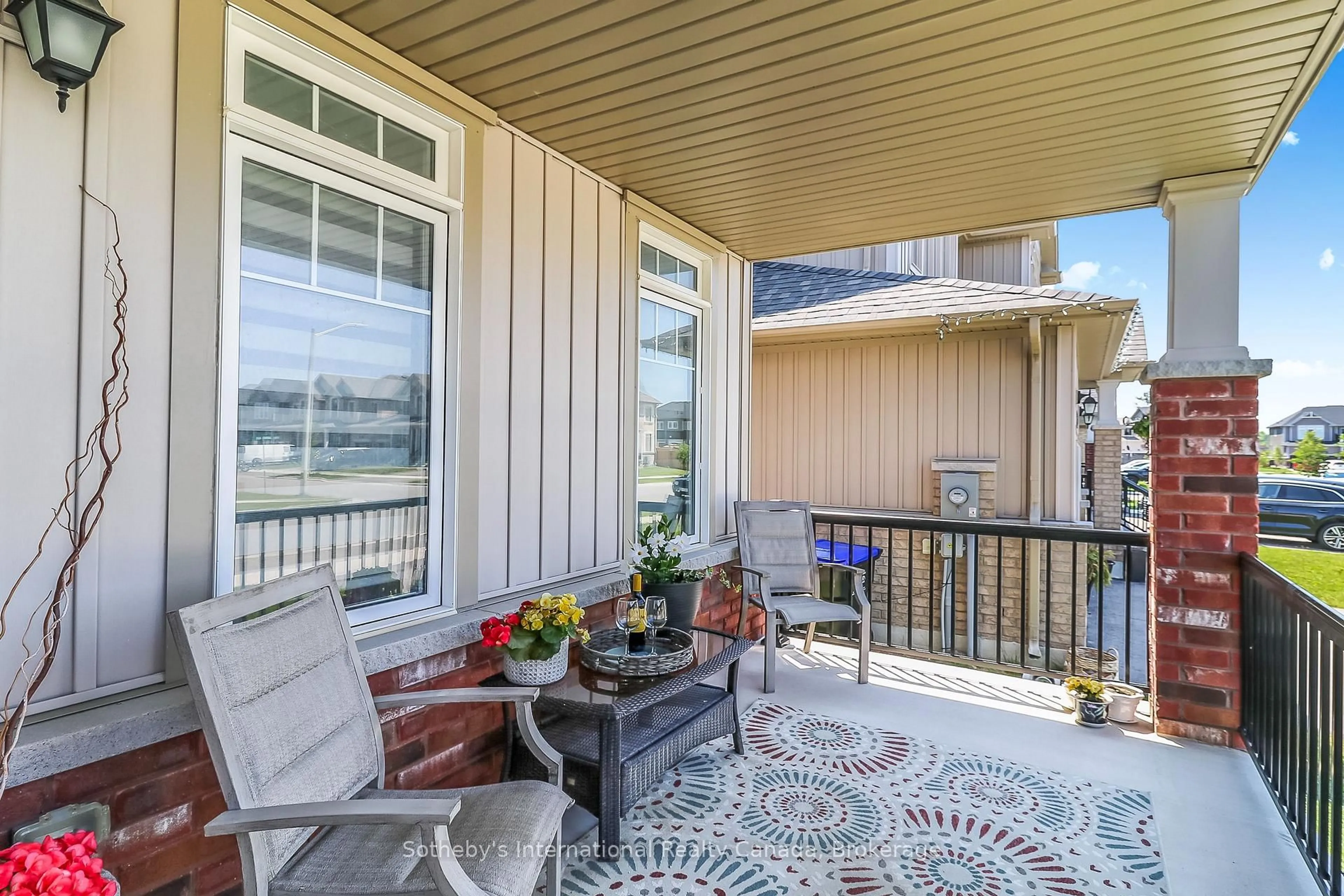 Patio, street for 36 KIRBY Ave, Collingwood Ontario L9Y 3W8