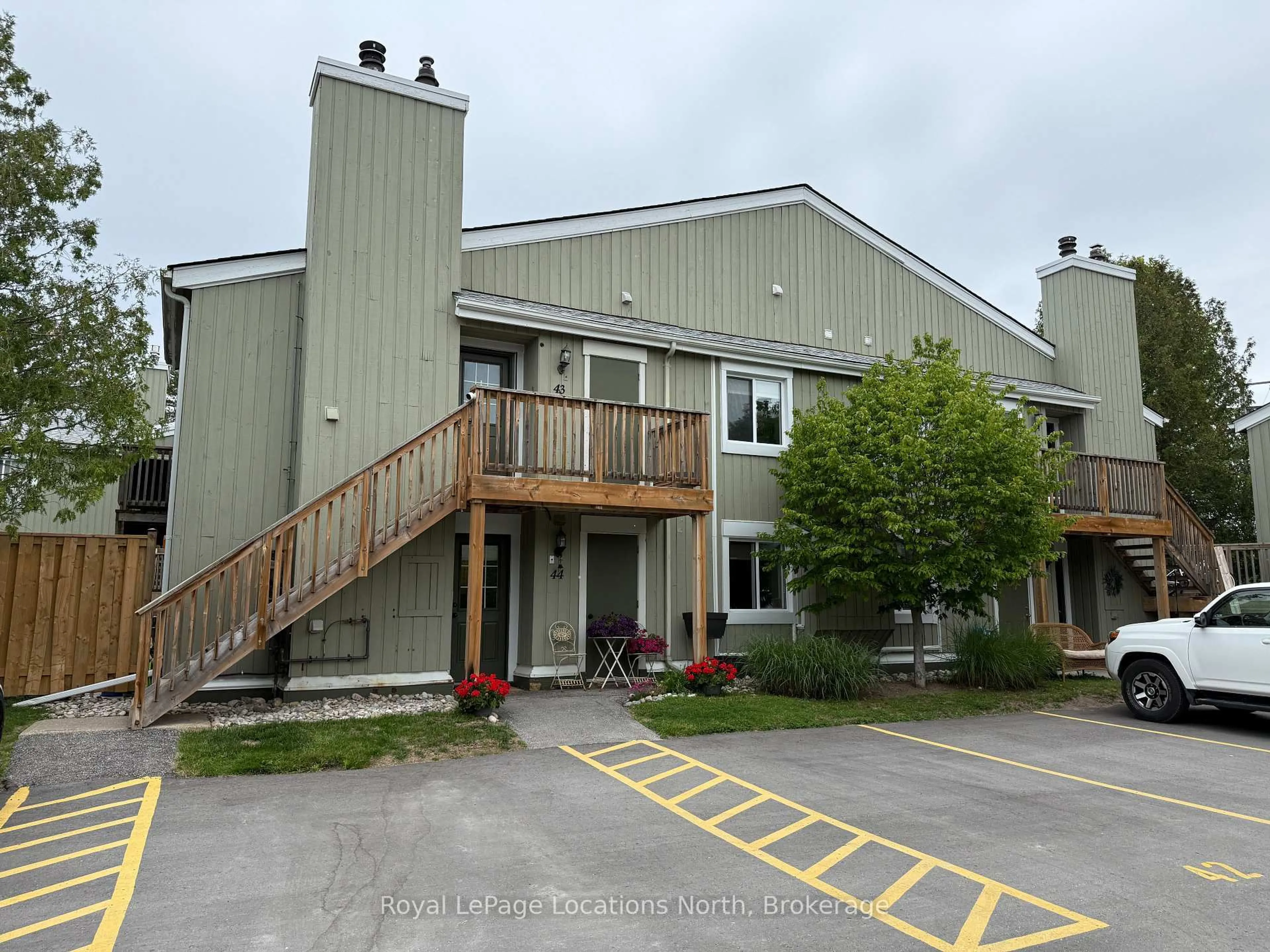 Unknown for 19 Dawson Dr #43, Collingwood Ontario L9Y 5B4