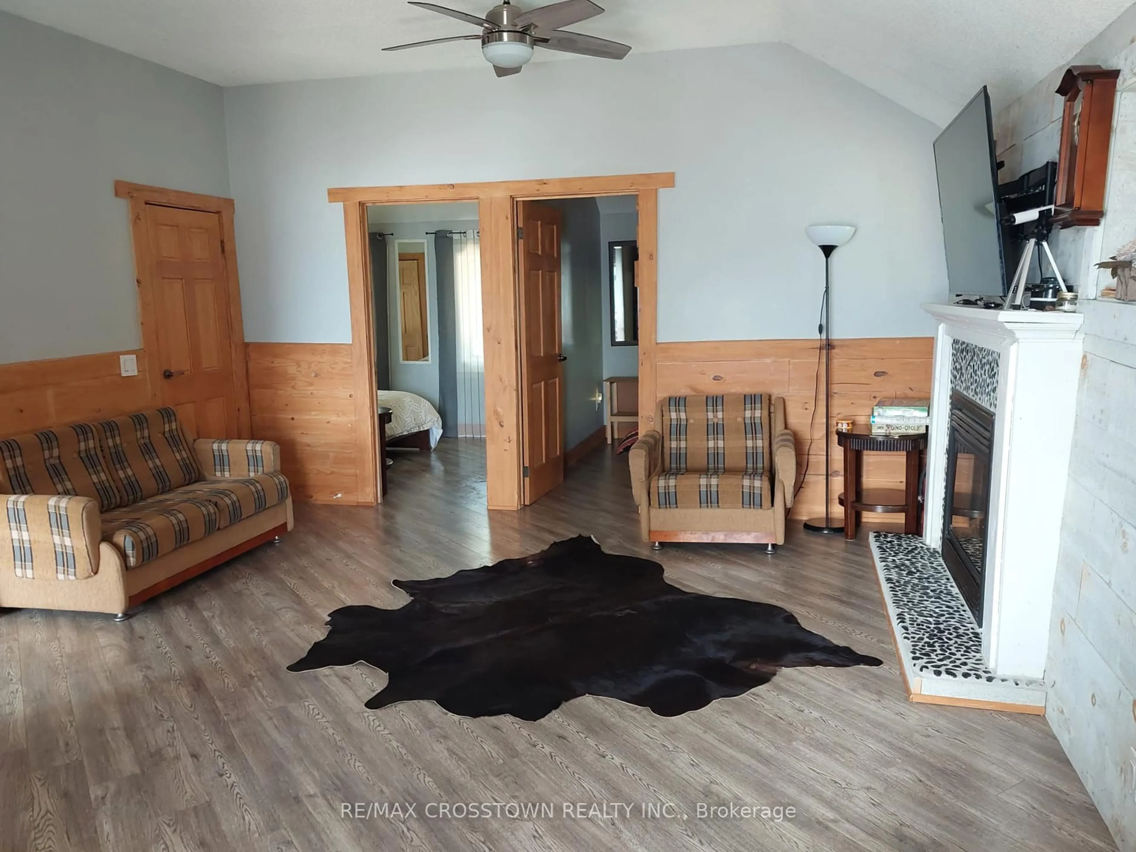 A pic of a room for 4705 ANDERSON Ave, Ramara Ontario L3V 6H7