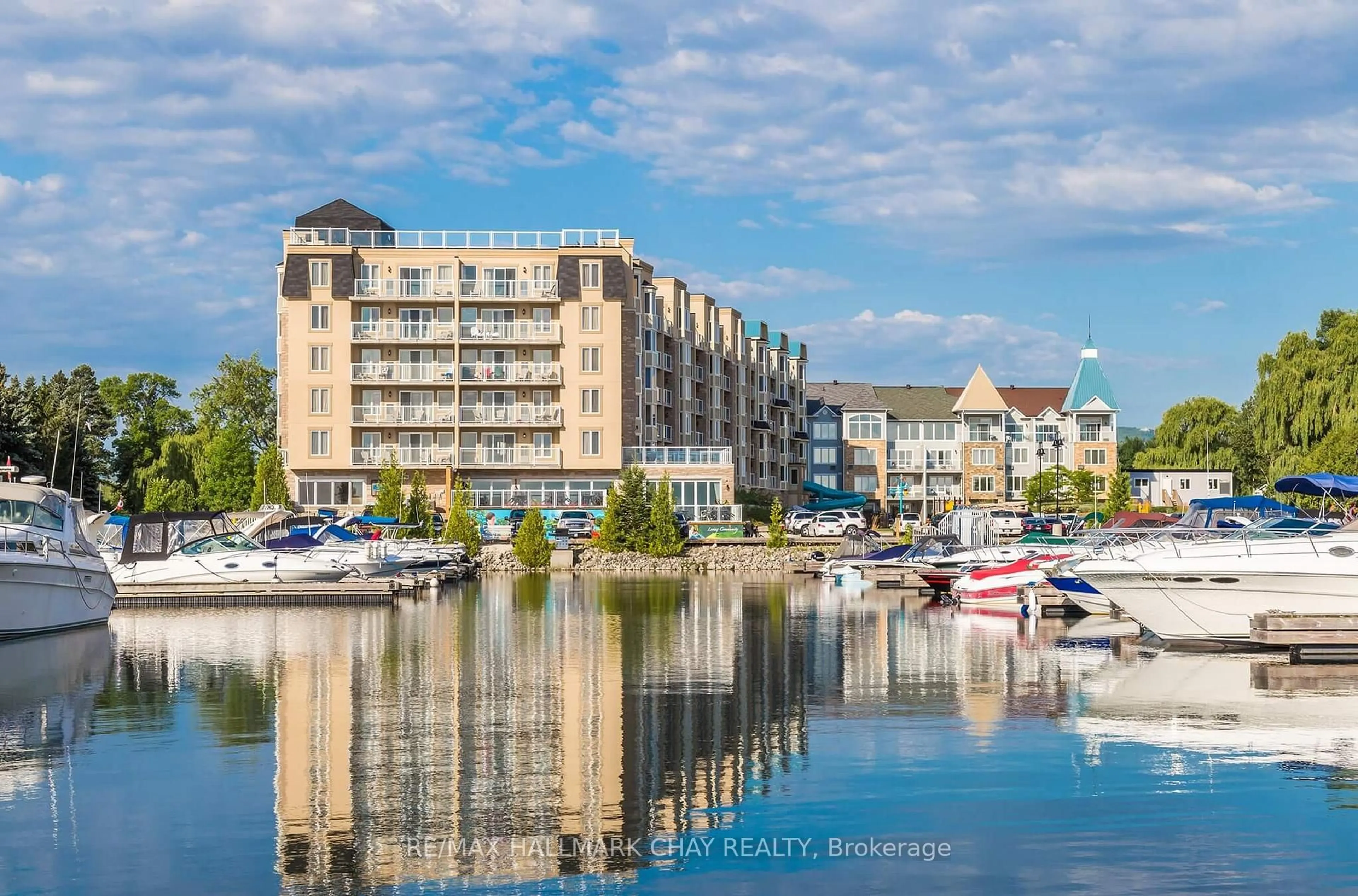 Blurry image for 9 Harbour St #4100/4102, Collingwood Ontario L9Y 5C5