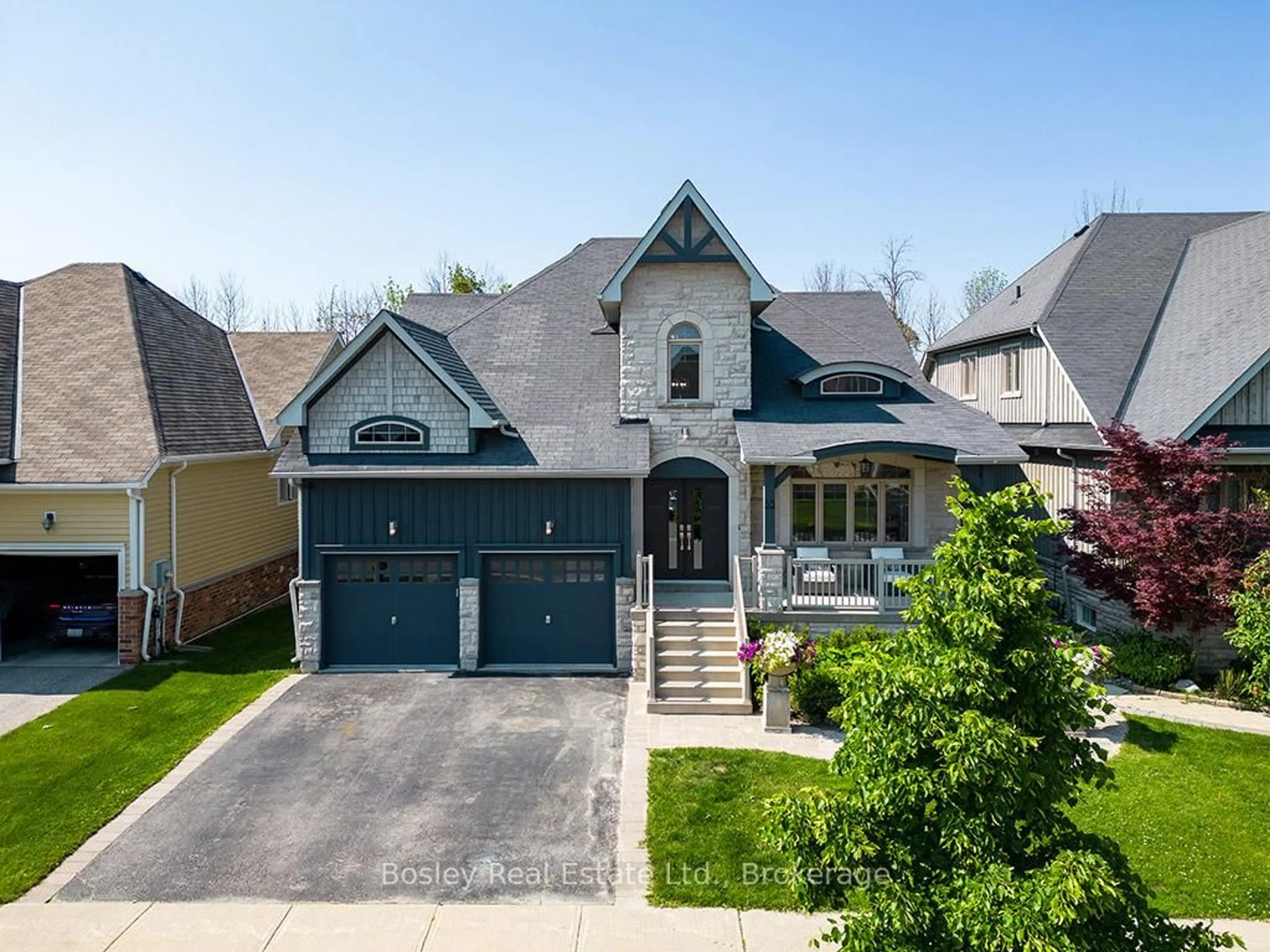 Home with brick exterior material, street for 53 Hughes St, Collingwood Ontario L9Y 0W7