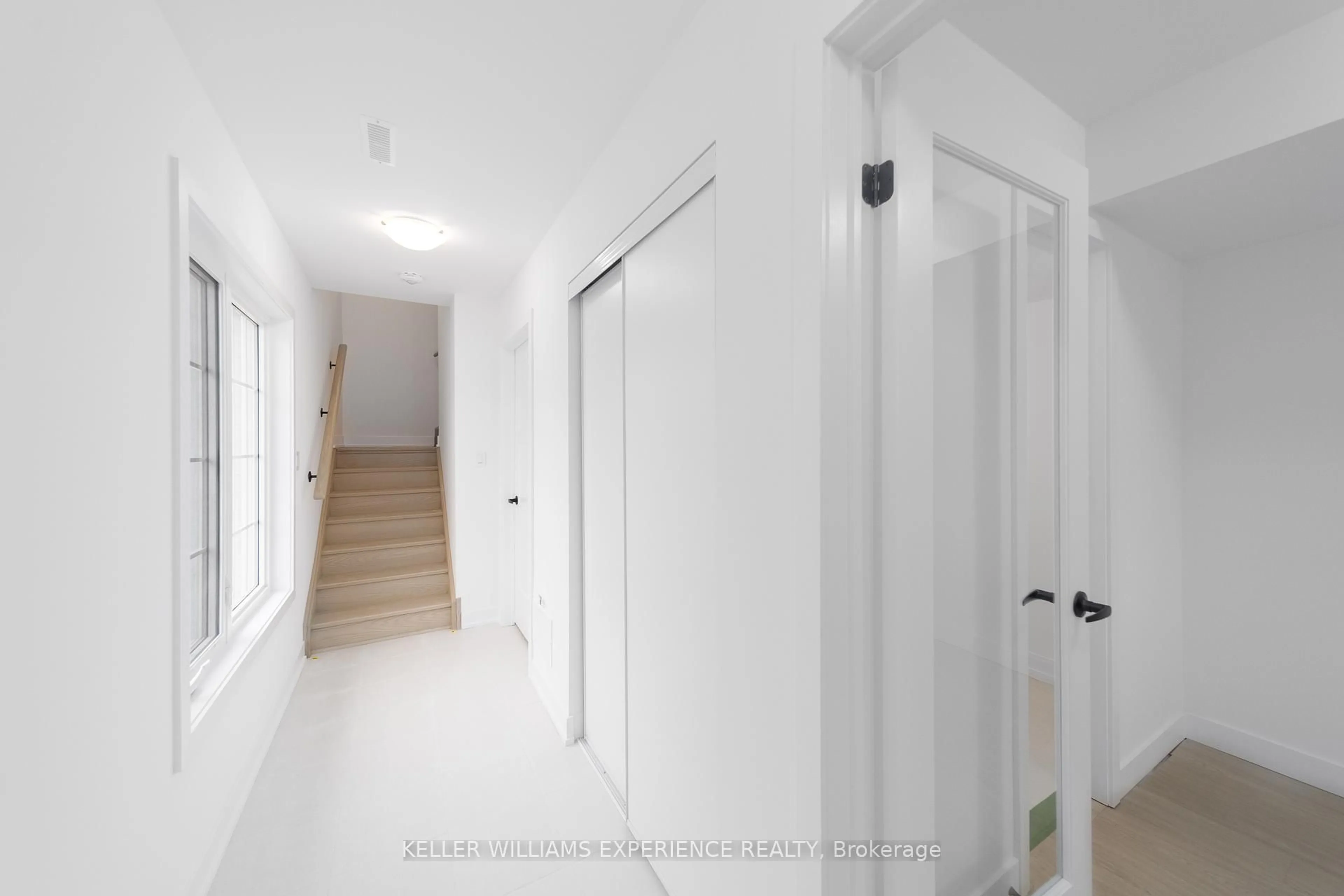 Unknown for 38 Hay Lane, Barrie Ontario L9J 0V6