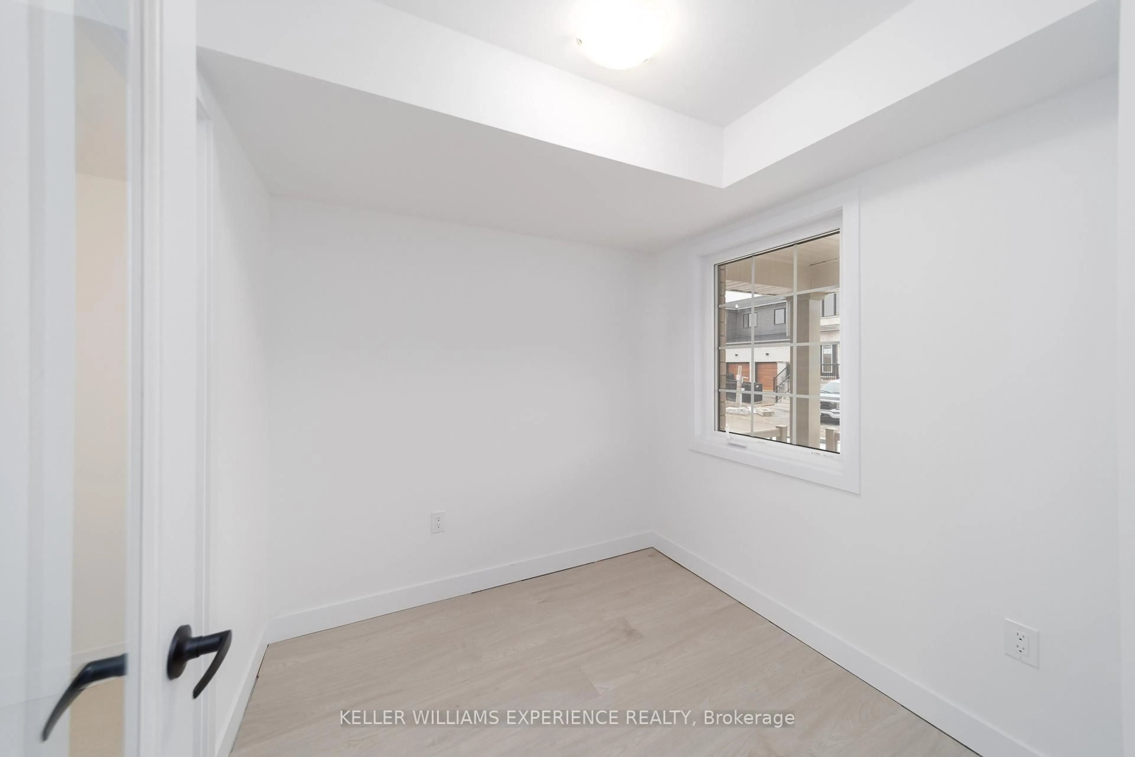 A pic of a room for 38 Hay Lane, Barrie Ontario L9J 0V6