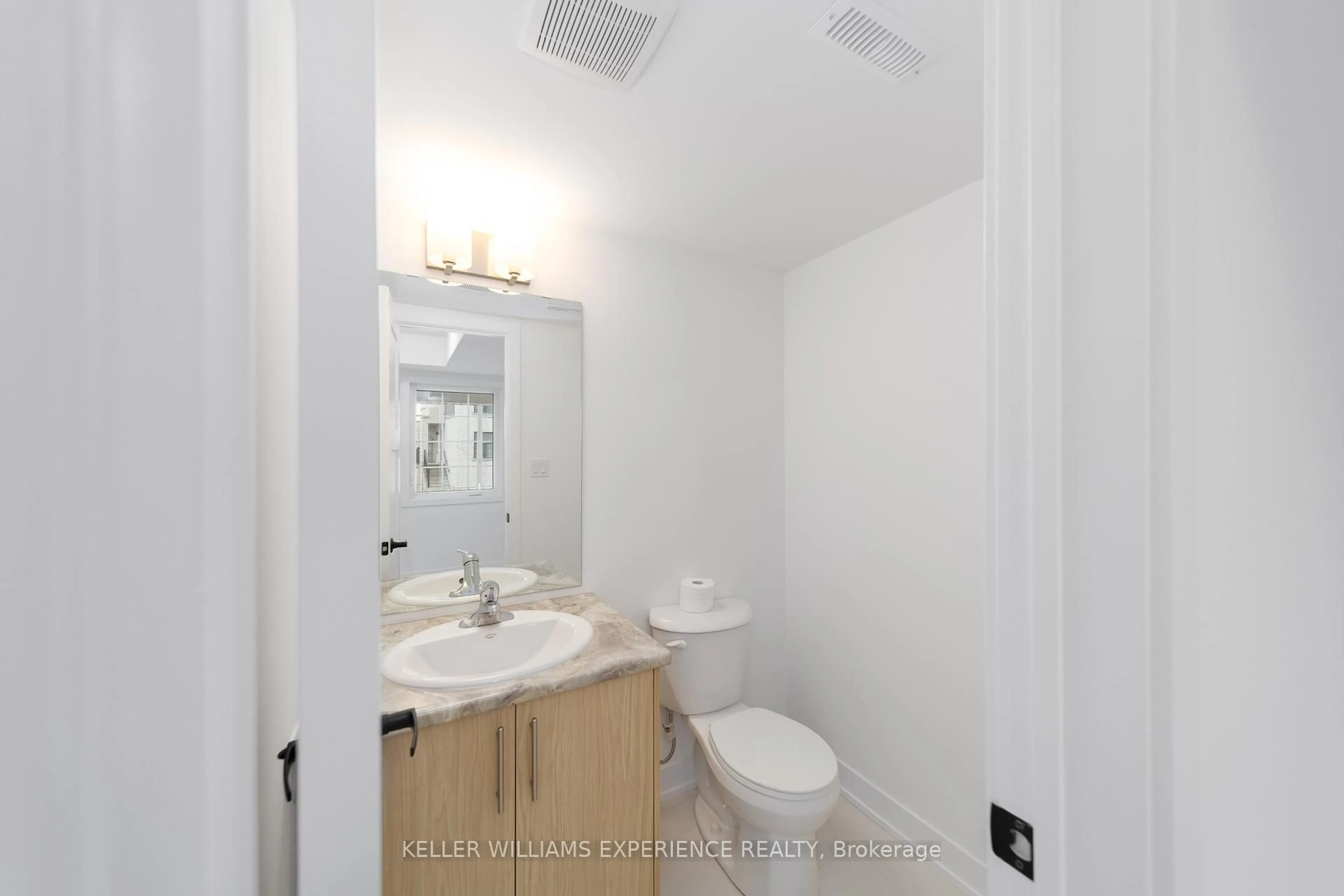 Standard bathroom, floor is not visible for 38 Hay Lane, Barrie Ontario L9J 0V6