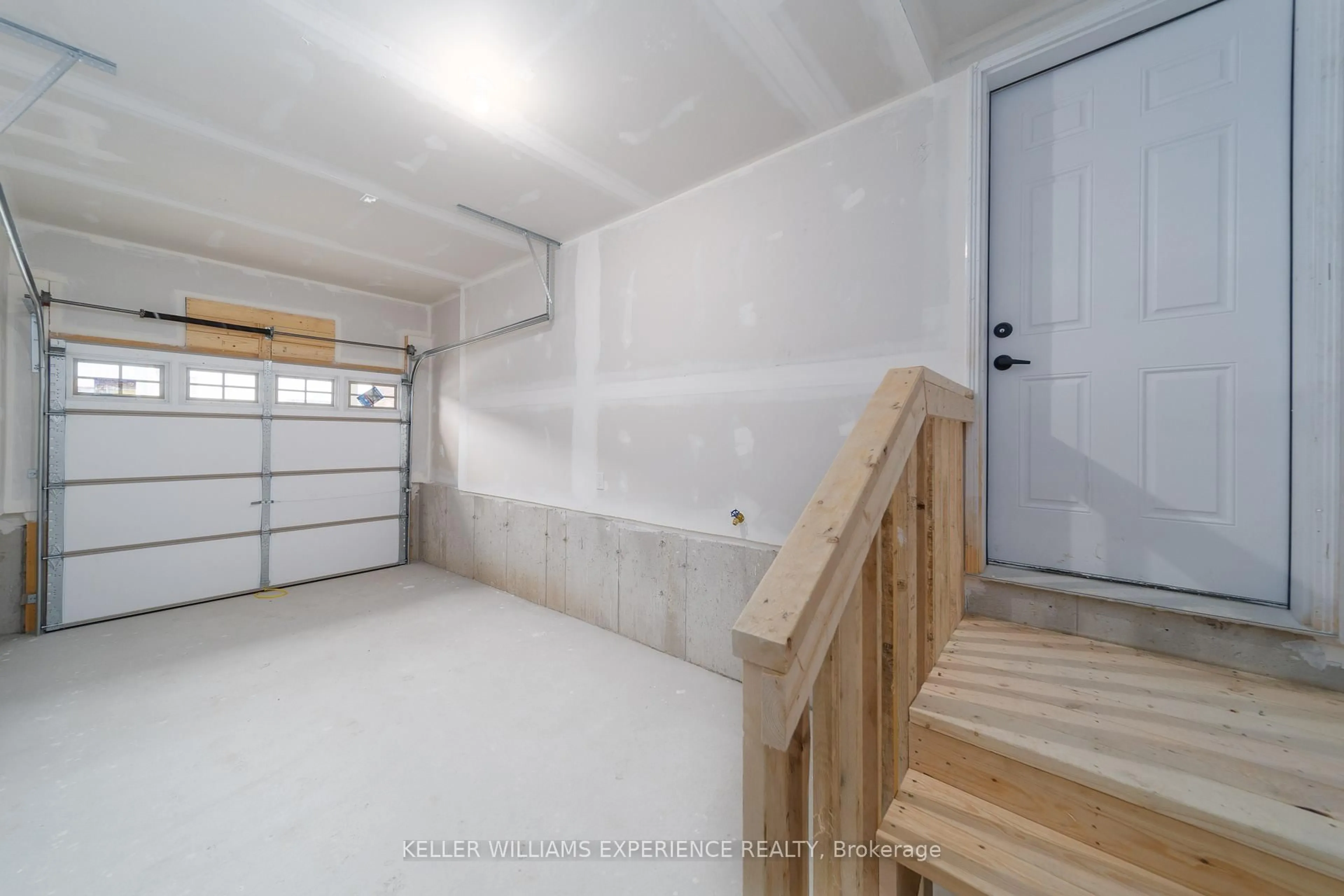 Unknown for 38 Hay Lane, Barrie Ontario L9J 0V6
