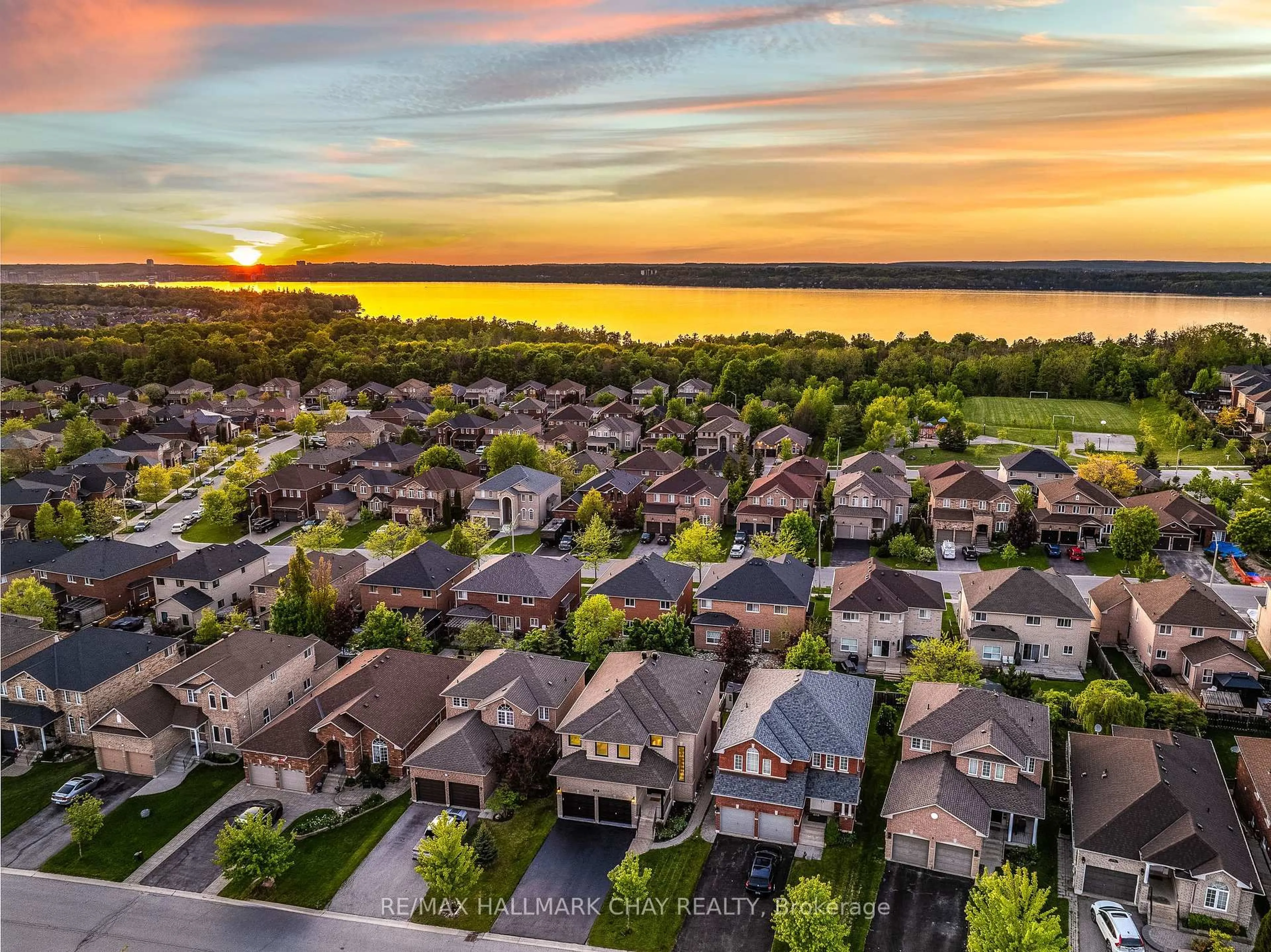 A pic from outside/outdoor area/front of a property/back of a property/a pic from drone, water/lake/river/ocean view for 12 Prince Of Wales Dr, Barrie Ontario L4N 0T5