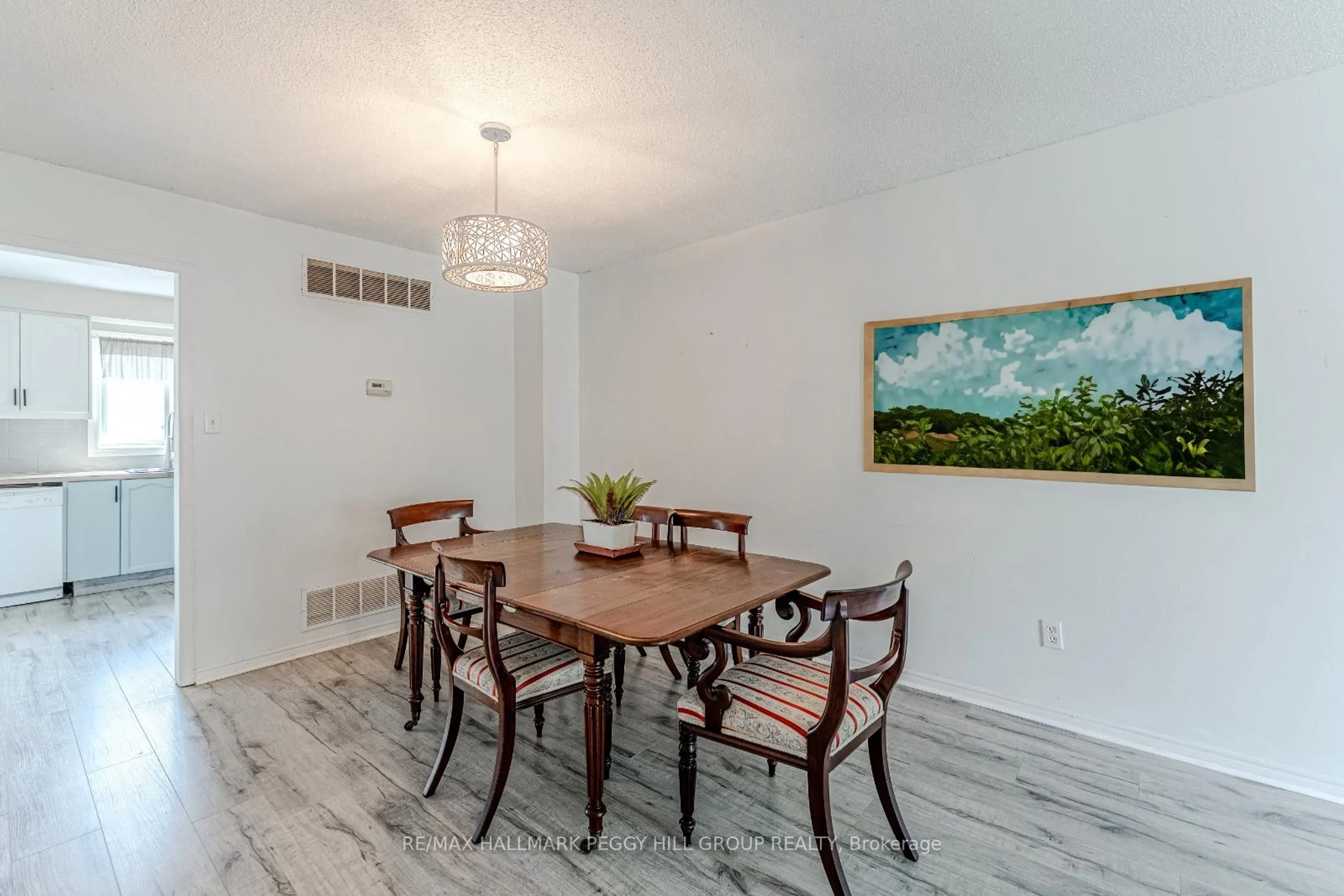 Dining room, unknown for 256 Hickling Tr, Barrie Ontario L4M 5W7