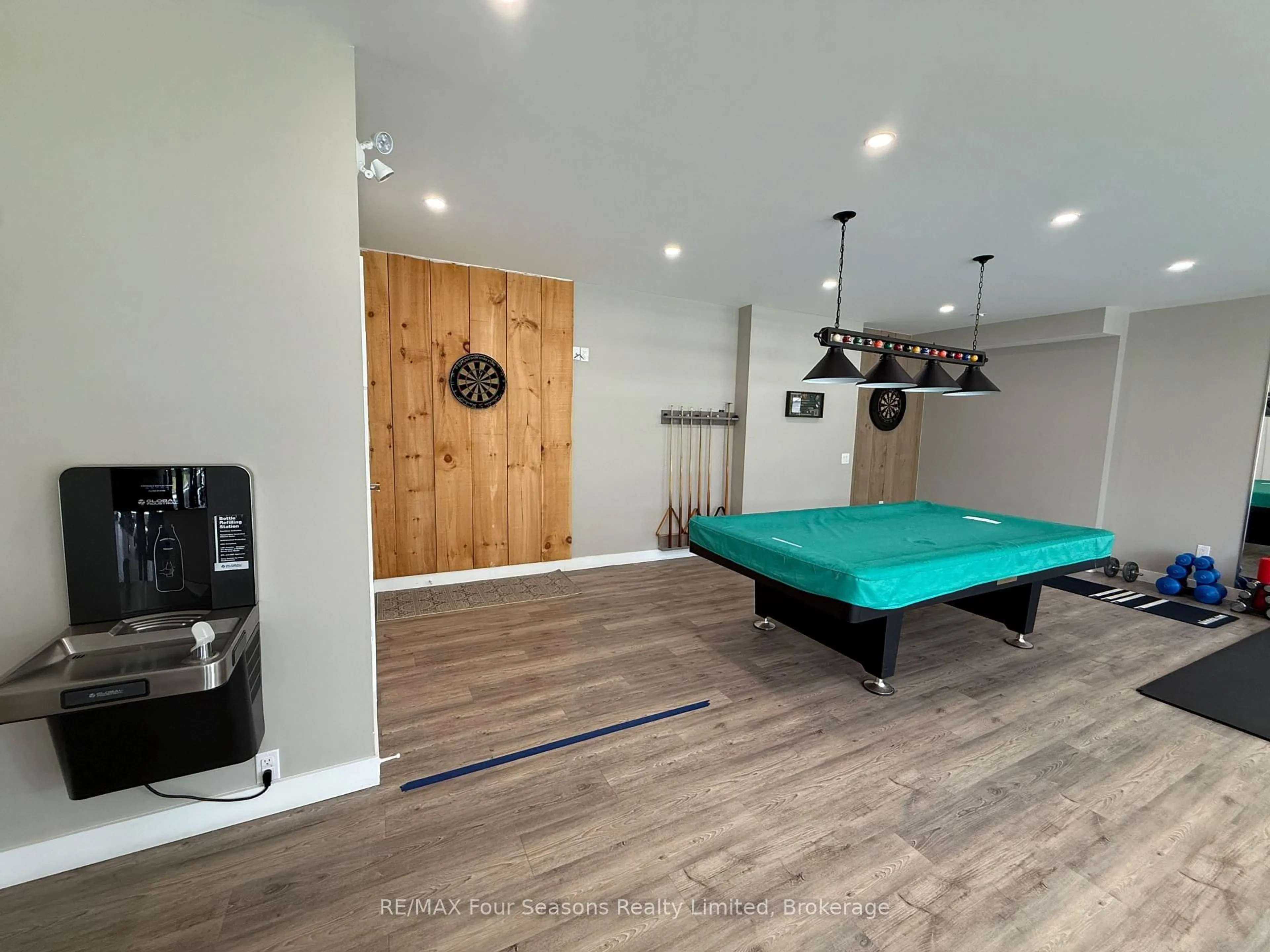 A pic of a room for 172 Eighth St #316, Collingwood Ontario L9Y 4T2