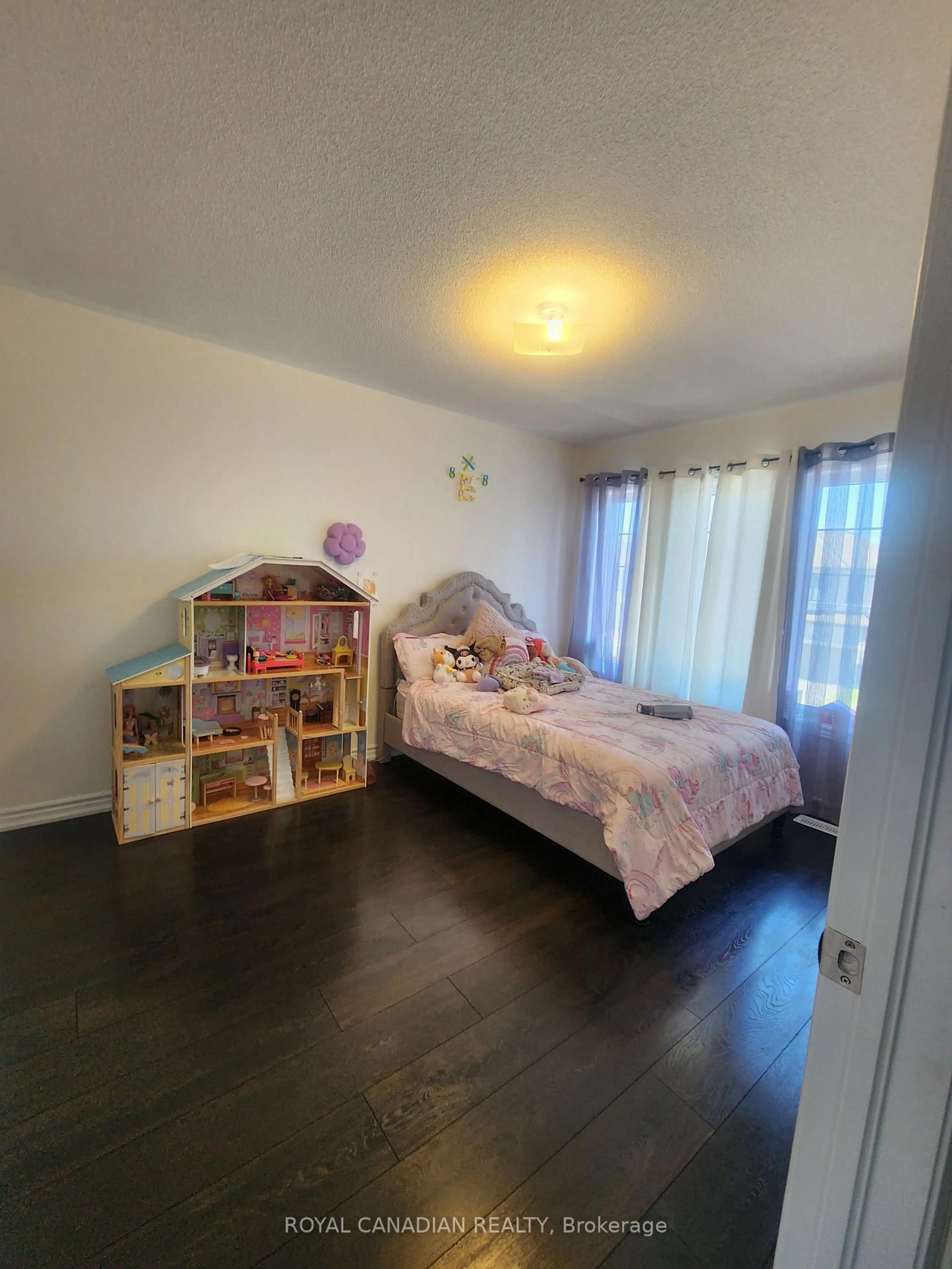 A pic of a room for 29 Tamworth Terr, Barrie Ontario L9S 2Z8