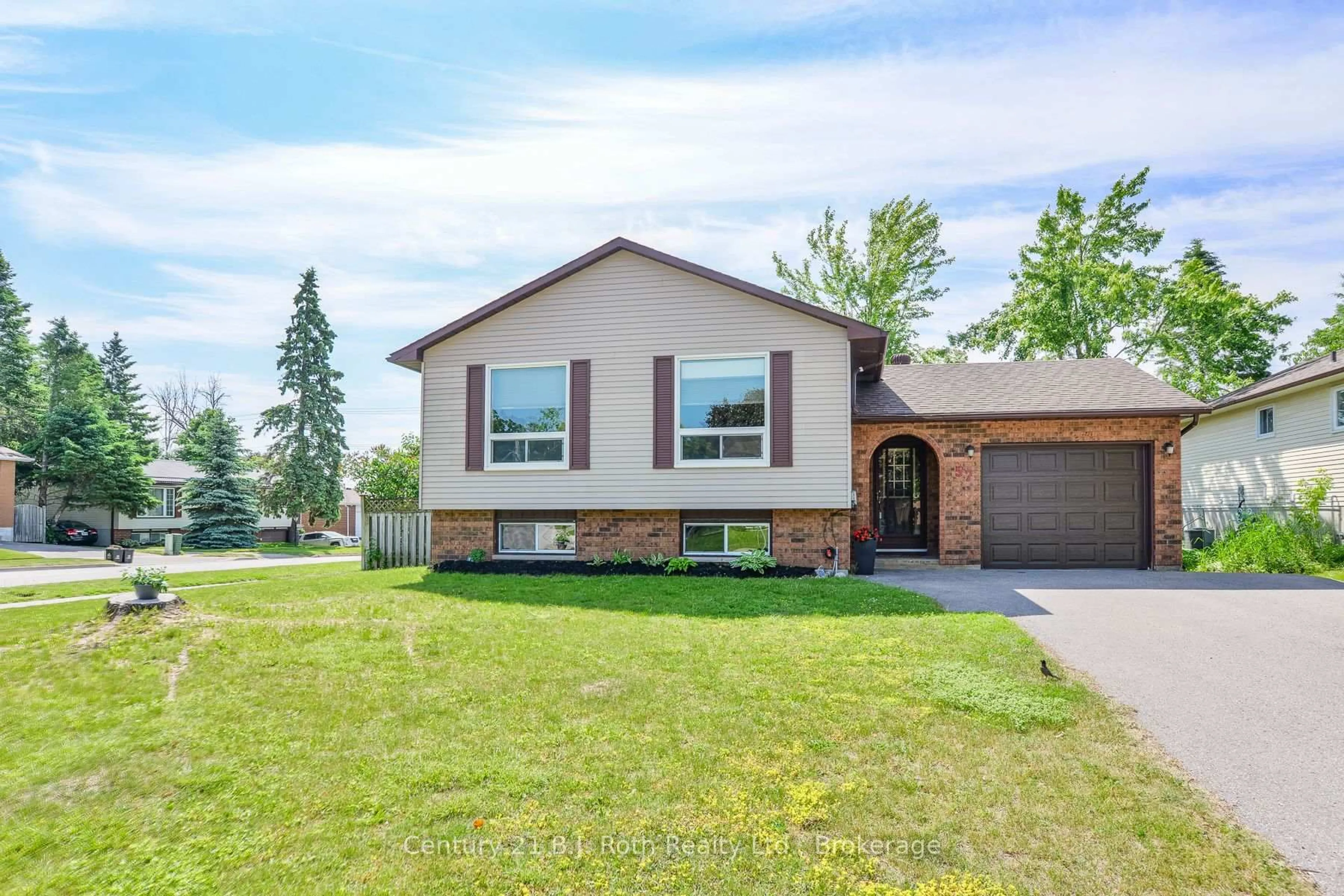 Home with brick exterior material, street for 57 Andrea Cres, Orillia Ontario L3V 6Y1