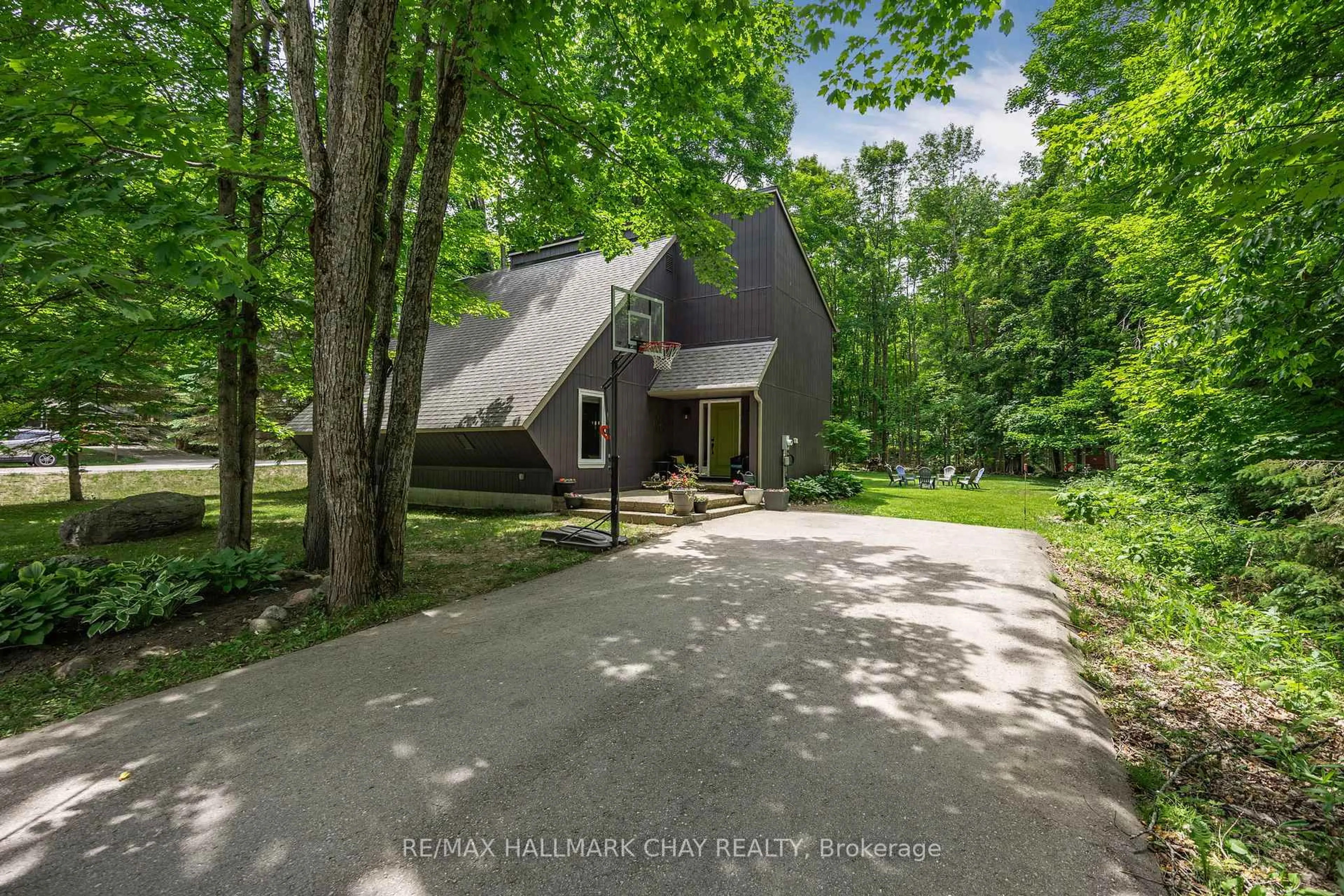 A pic from outside/outdoor area/front of a property/back of a property/a pic from drone, water/lake/river/ocean view for 26 Cherry Tr, Oro-Medonte Ontario L0K 1E0