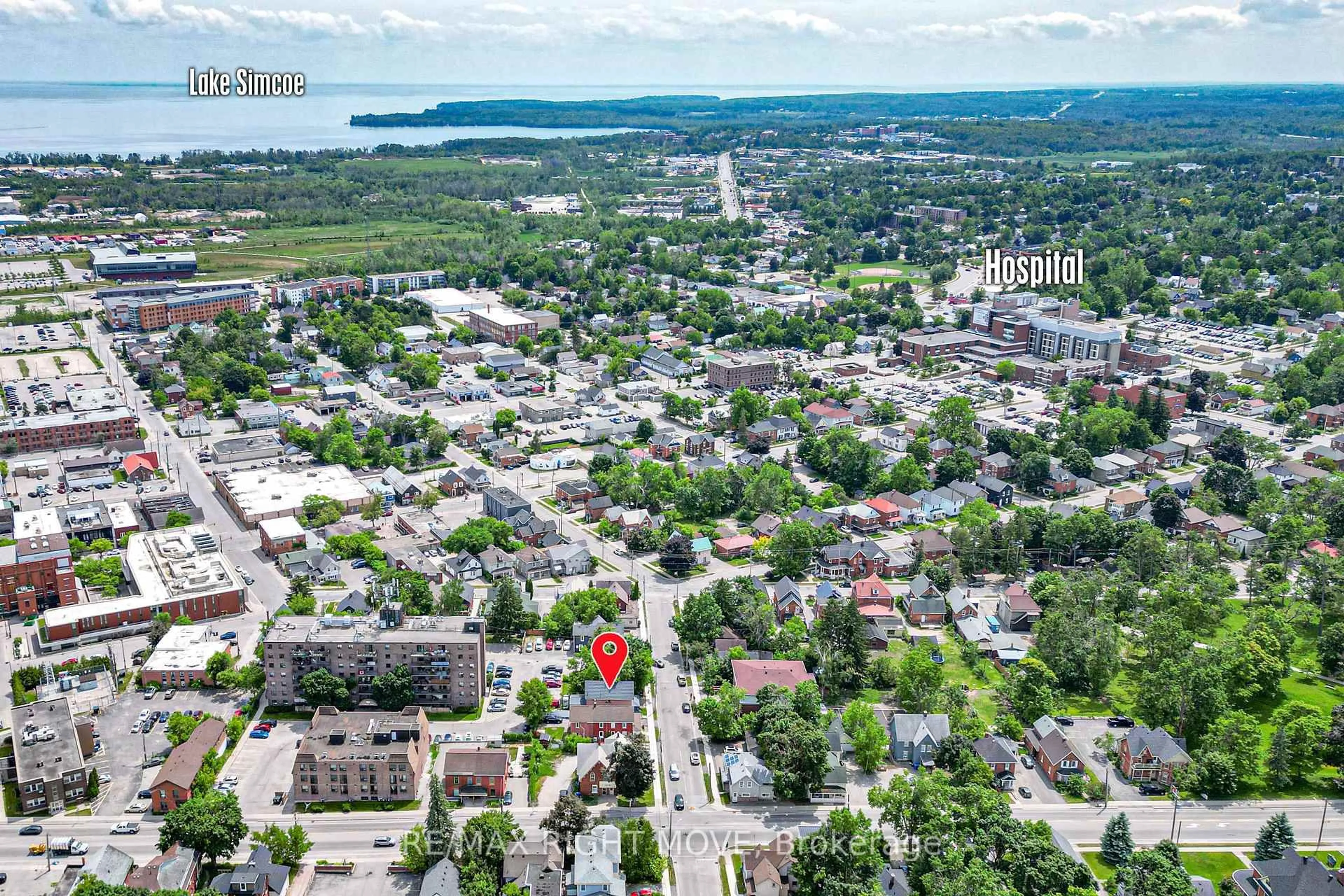 A pic from outside/outdoor area/front of a property/back of a property/a pic from drone, street for 50 Albert St, Orillia Ontario L3V 5K2
