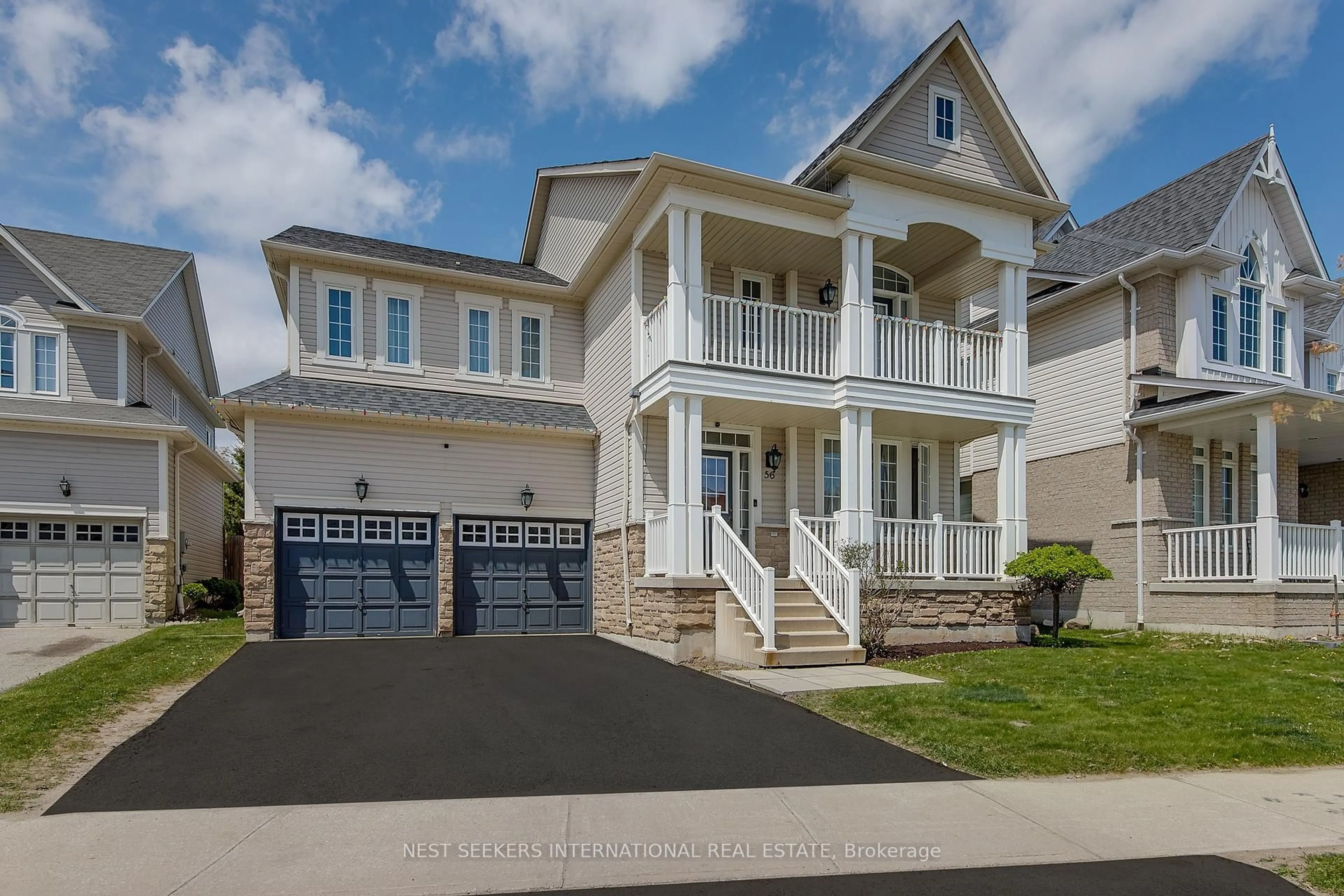 Home with vinyl exterior material, street for 56 The Queensway, Barrie Ontario L9S 4E6