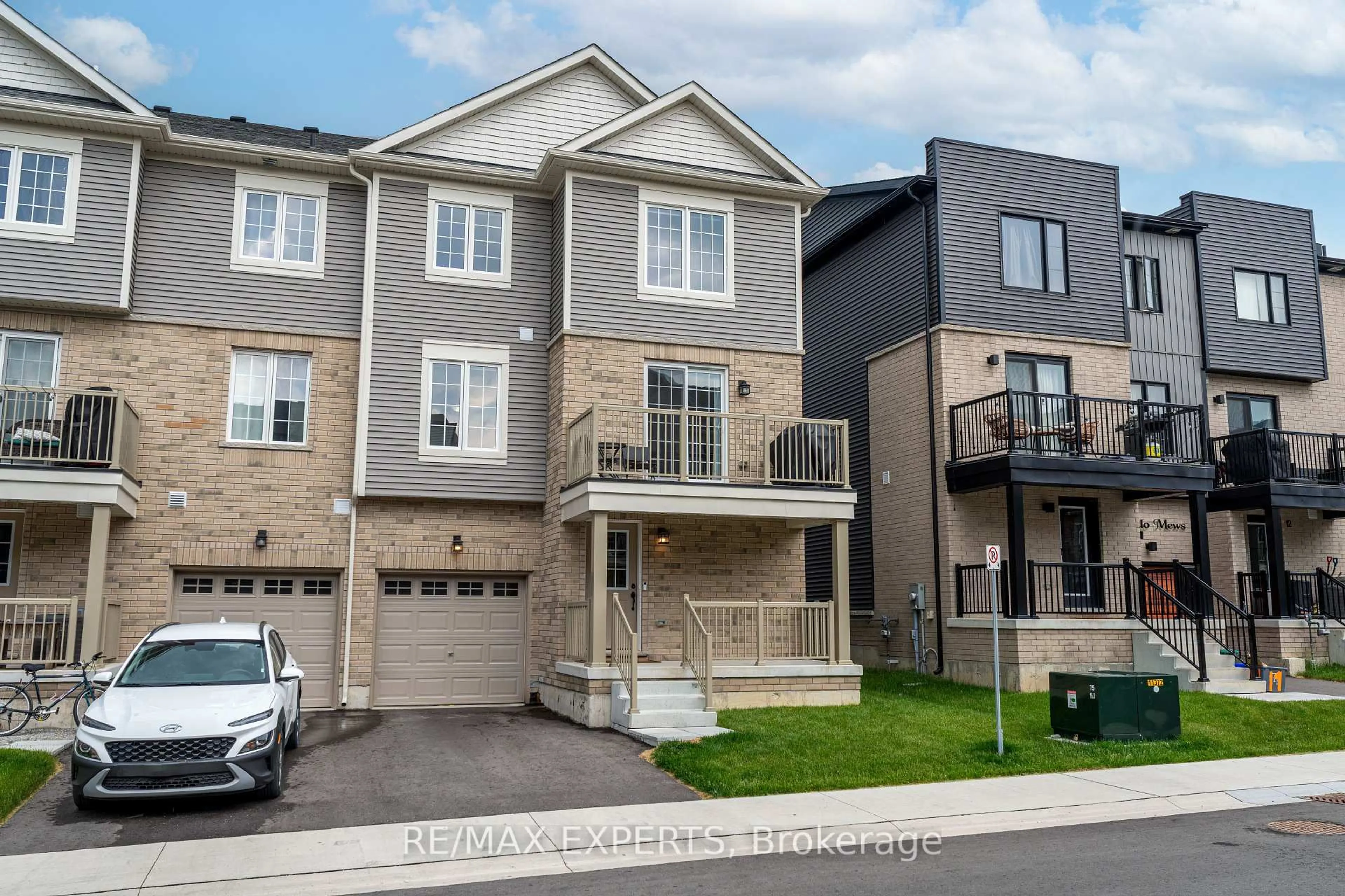 Unknown for 16 Silo Mews, Barrie Ontario L9J 0V3