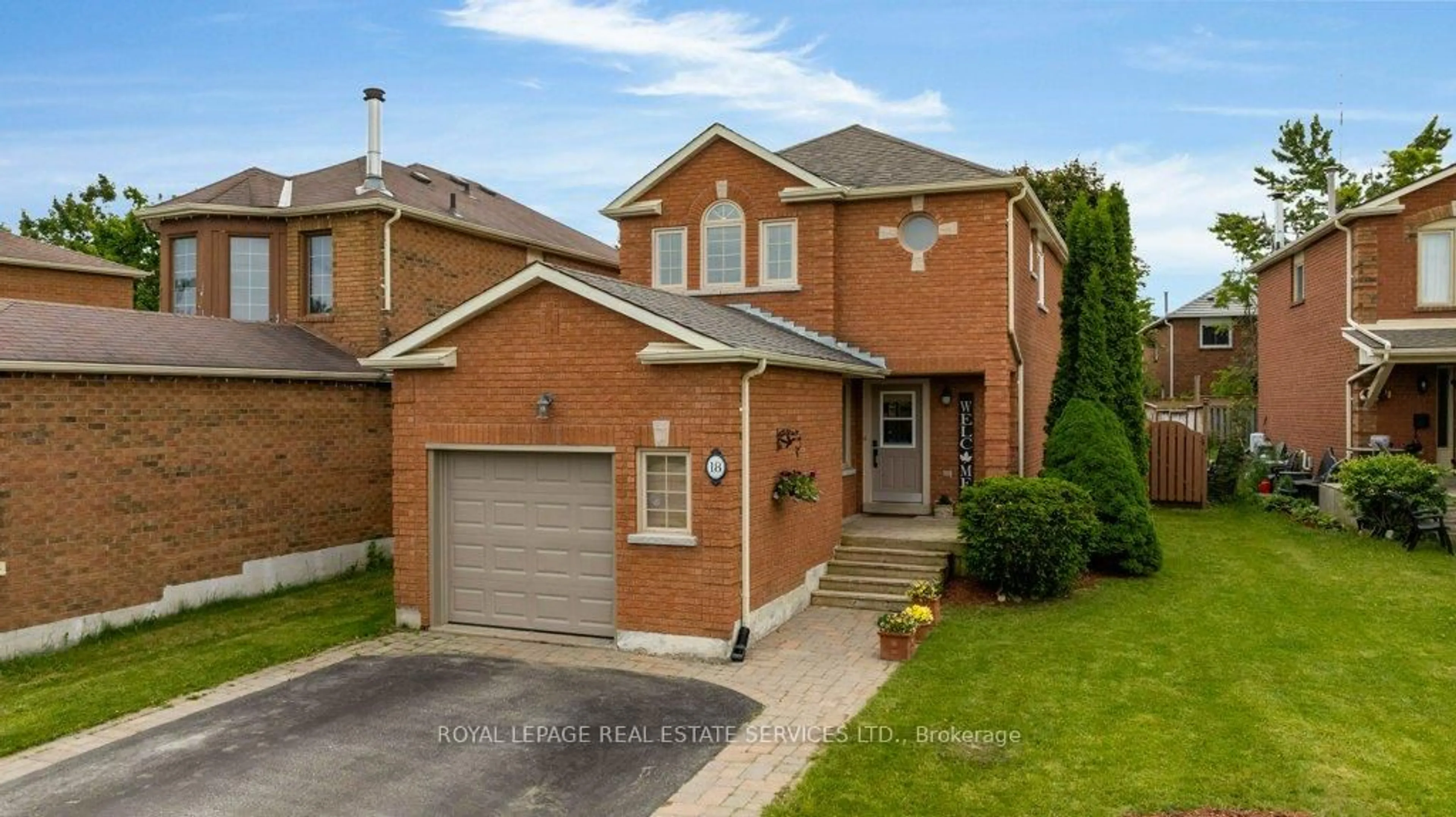 Home with brick exterior material, street for 18 Weatherup Cres, Barrie Ontario L4N 7J5