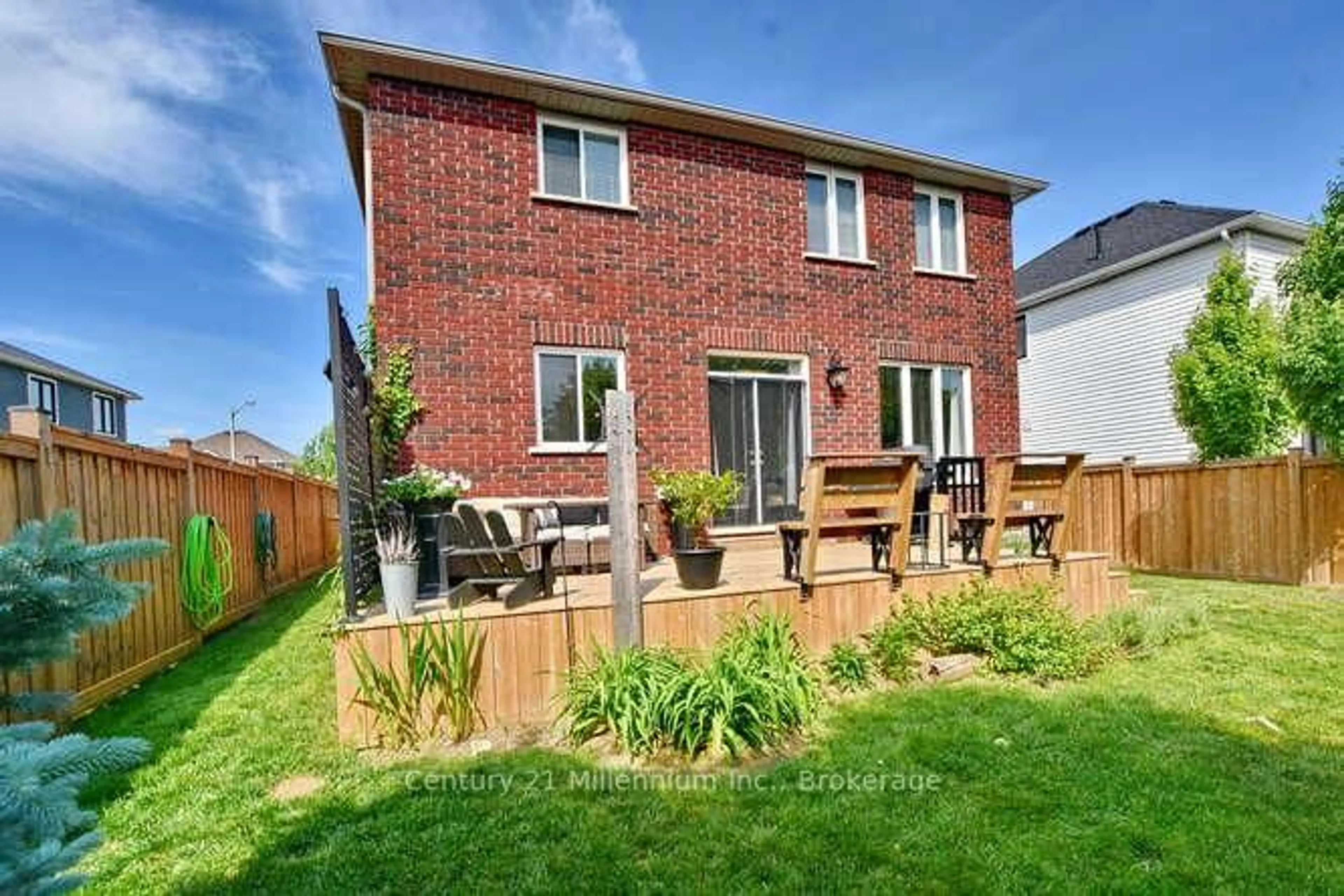 Home with brick exterior material, street for 3 Gilpin Cres, Collingwood Ontario L9Y 0Z2