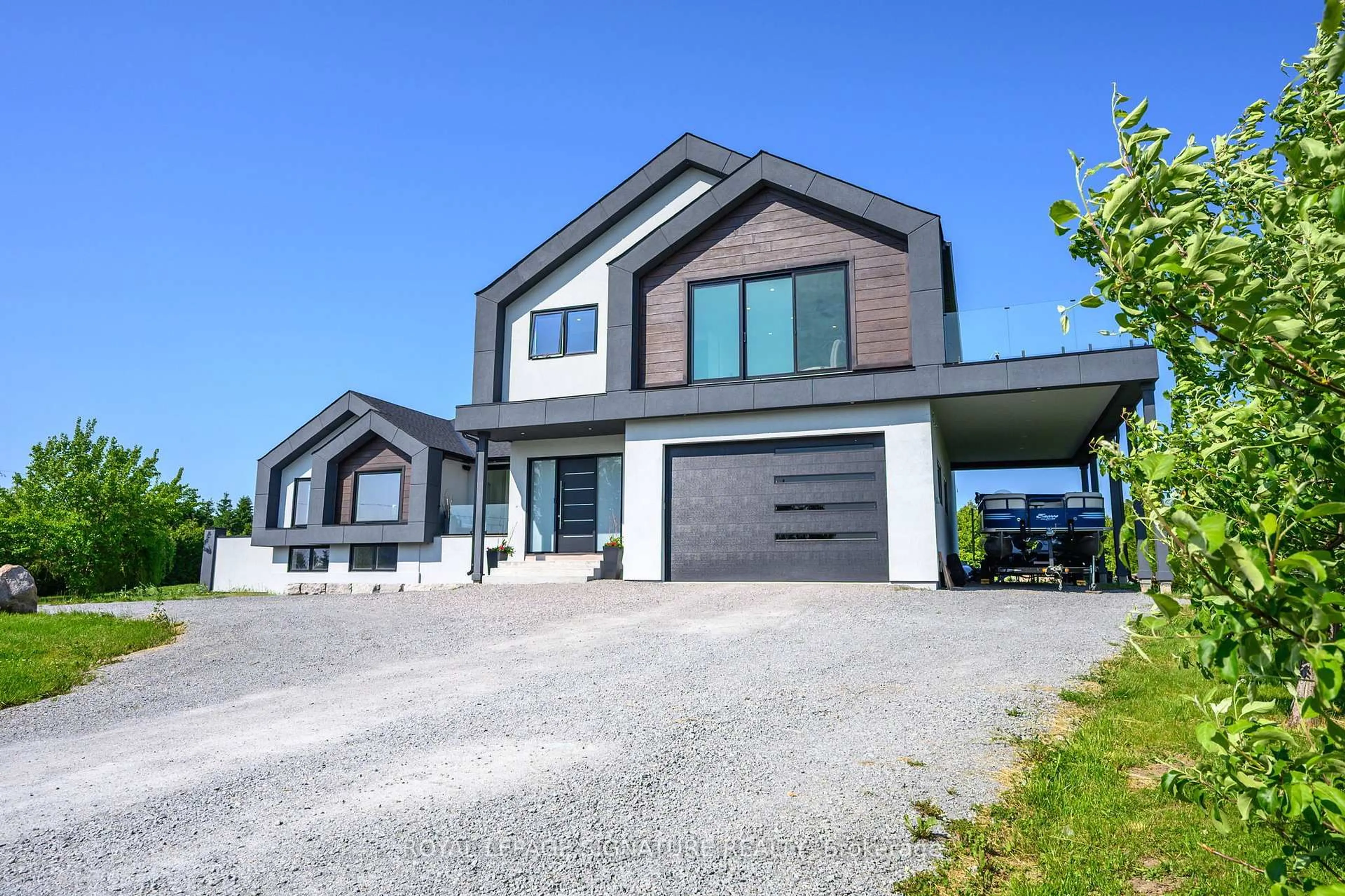 Home with vinyl exterior material, street for 2978 Suntrac Dr, Ramara Ontario L0K 1B0
