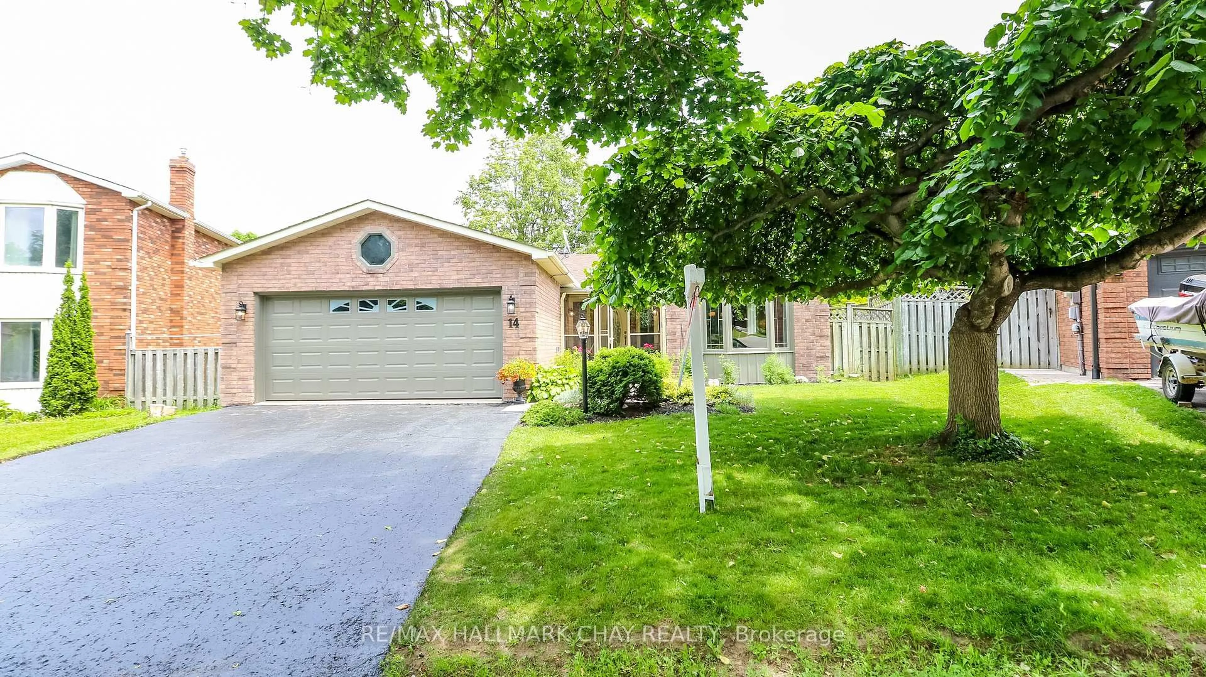 Unknown for 14 Autumn Lane, Barrie Ontario L4N 6G8