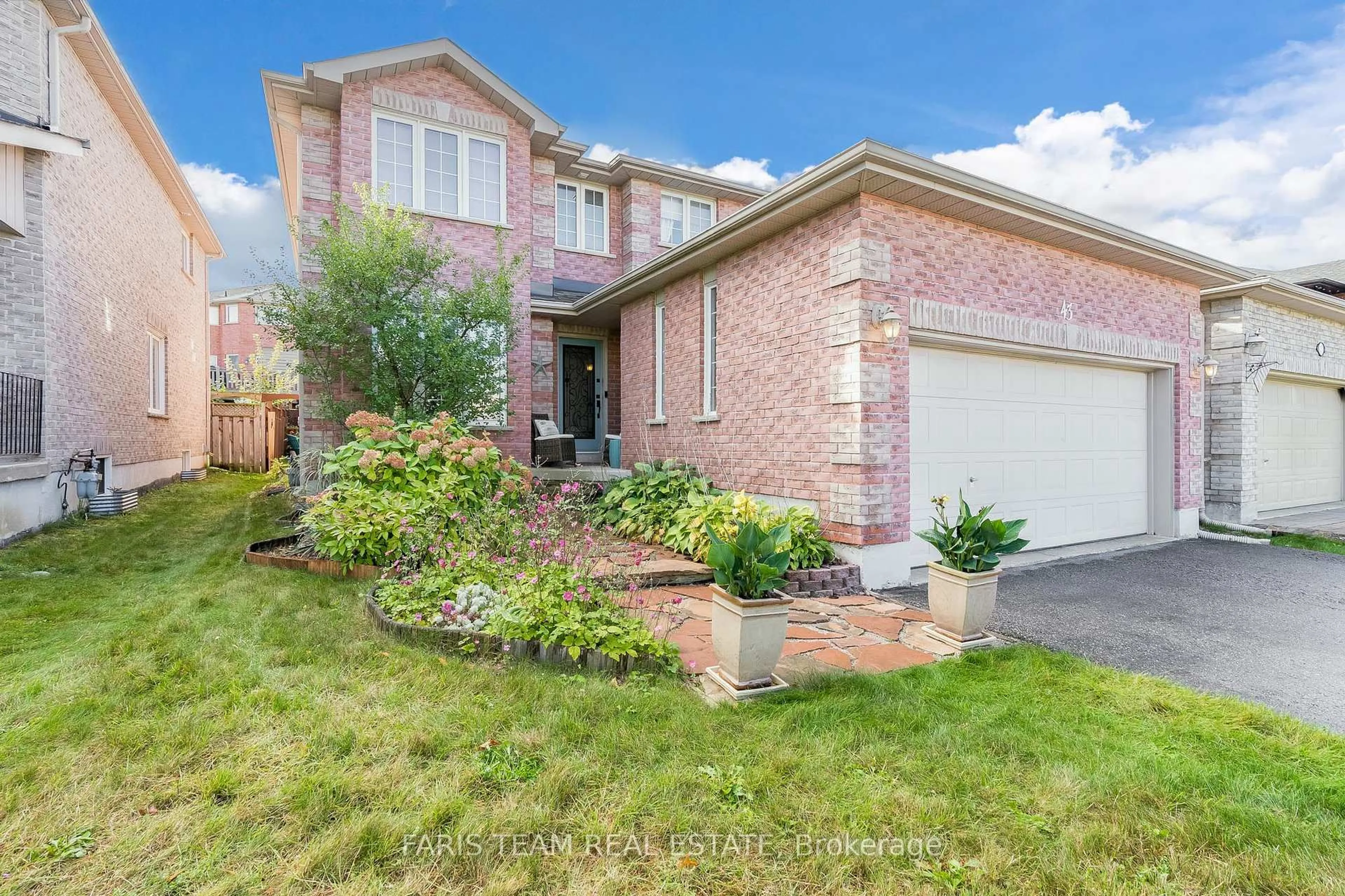 Home with brick exterior material, street for 43 Dunnett Dr, Barrie Ontario L4N 0J7