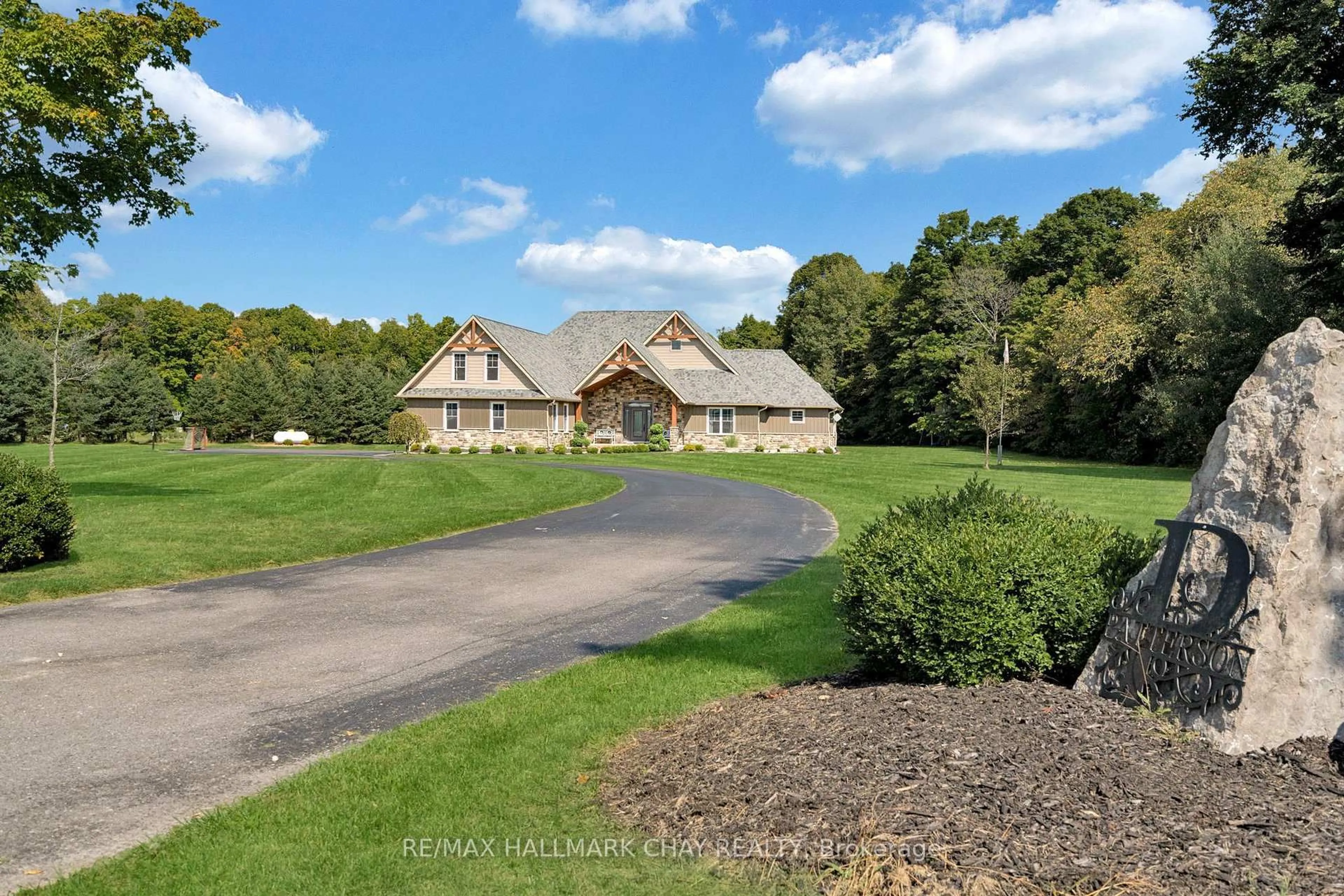 A pic from outside/outdoor area/front of a property/back of a property/a pic from drone, water/lake/river/ocean view for 2957 3/4 Sunnidale Sdrd, Clearview Ontario L0M 1N0