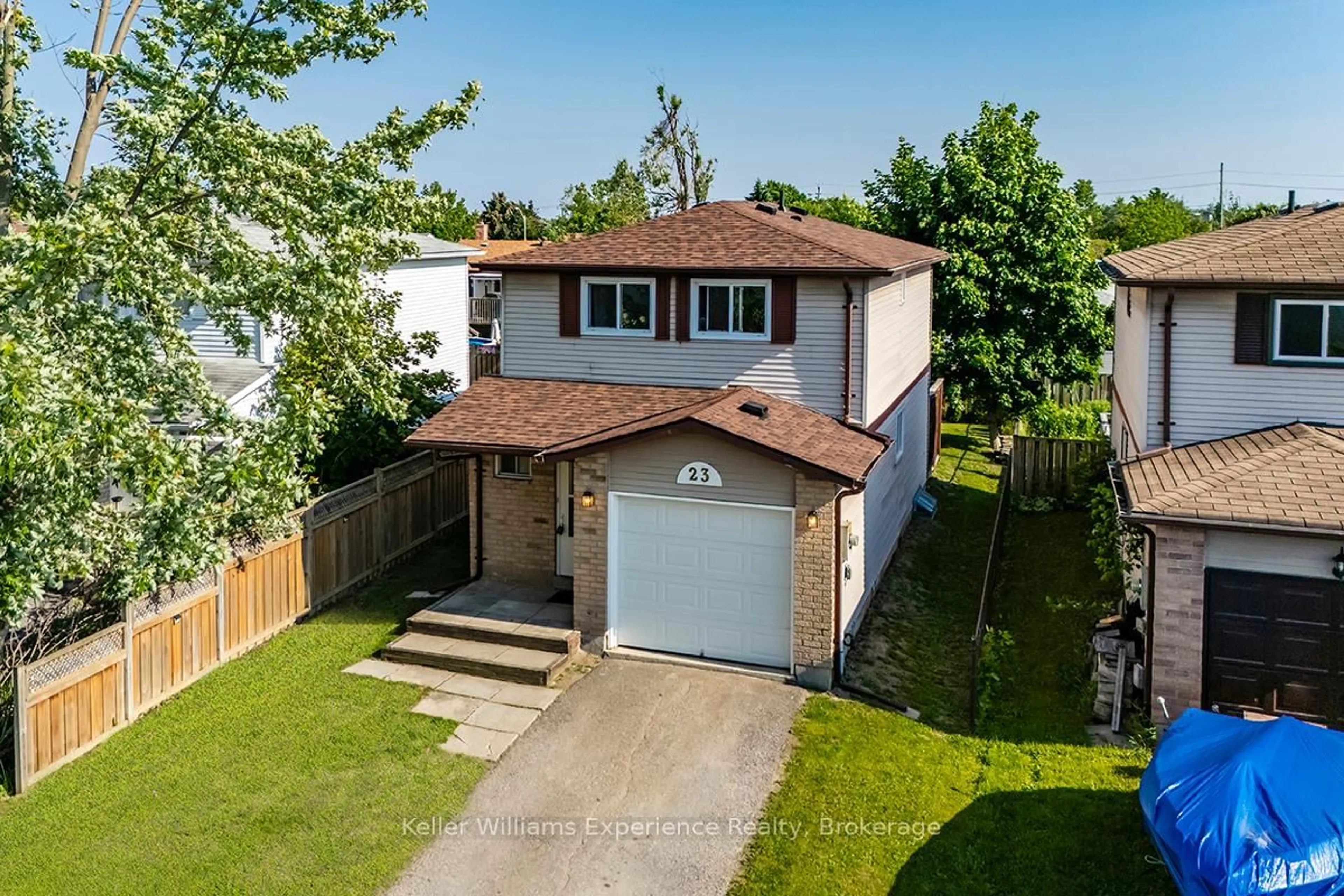 A pic from outside/outdoor area/front of a property/back of a property/a pic from drone, street for 23 Corbett Dr, Barrie Ontario L4M 5T1