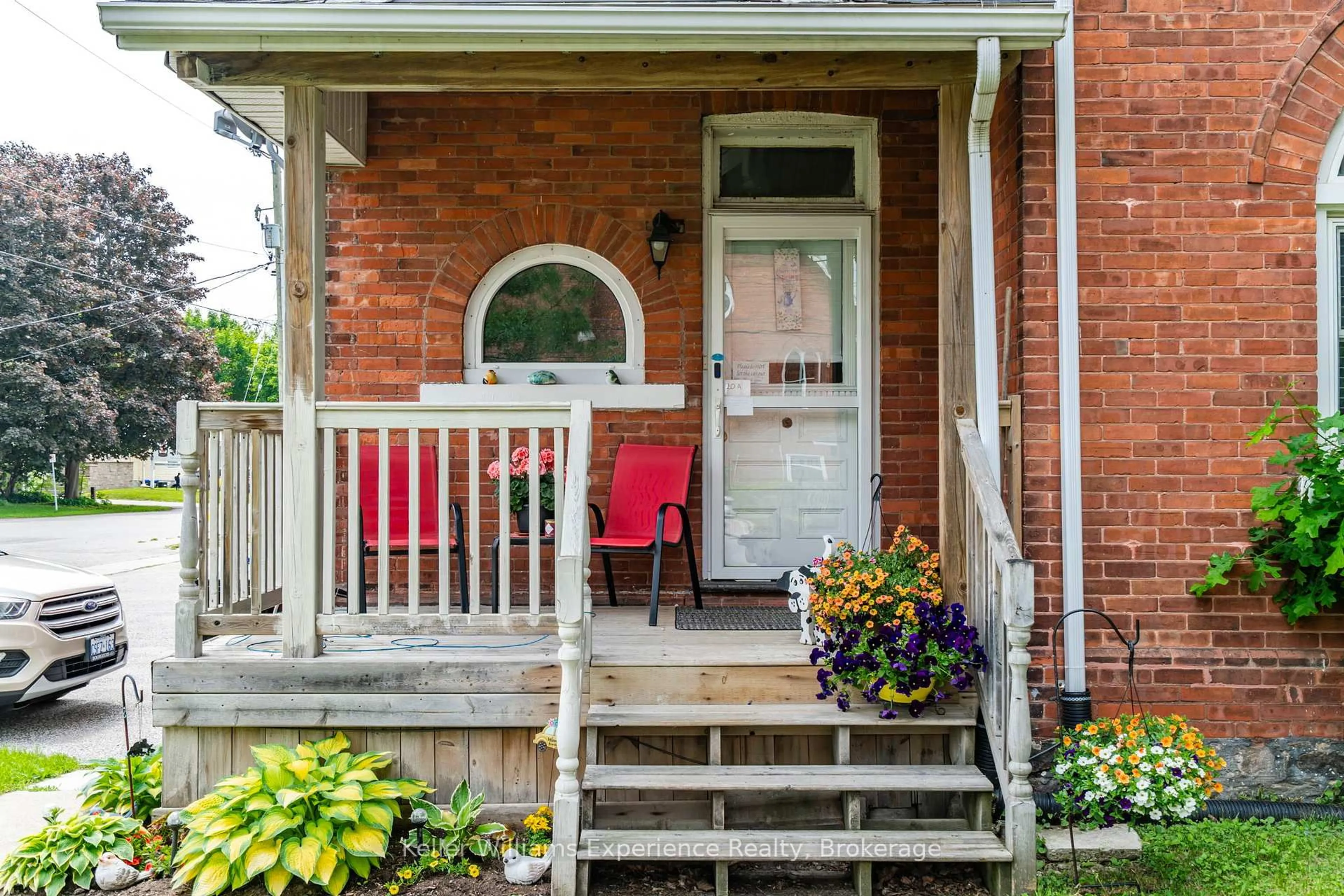 Unknown for 20 Yonge St, Springwater Ontario L0L 1P0