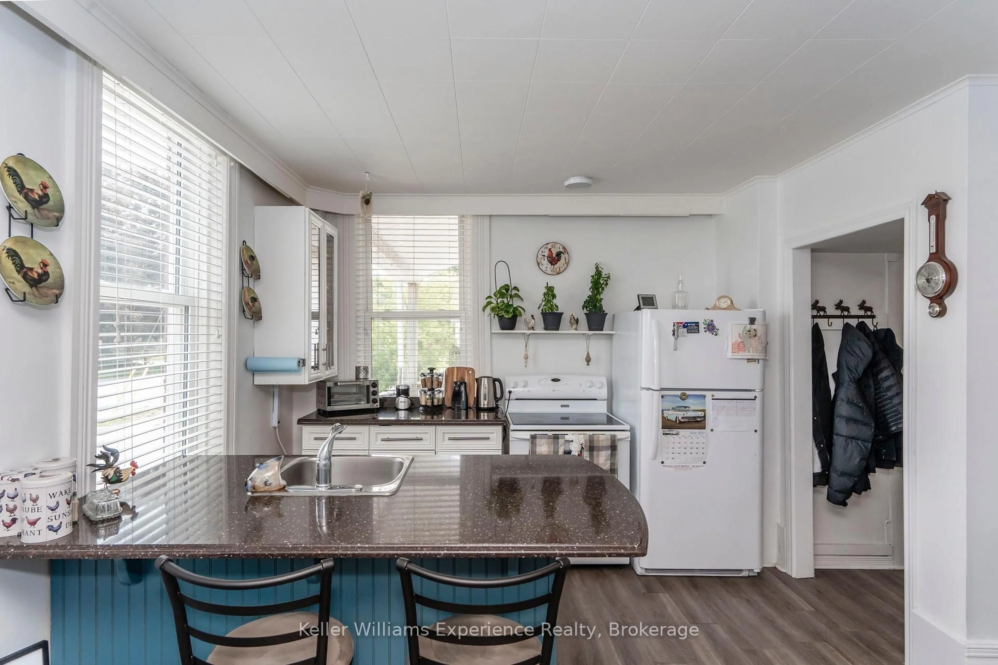 Open concept kitchen, unknown for 20 Yonge St, Springwater Ontario L0L 1P0