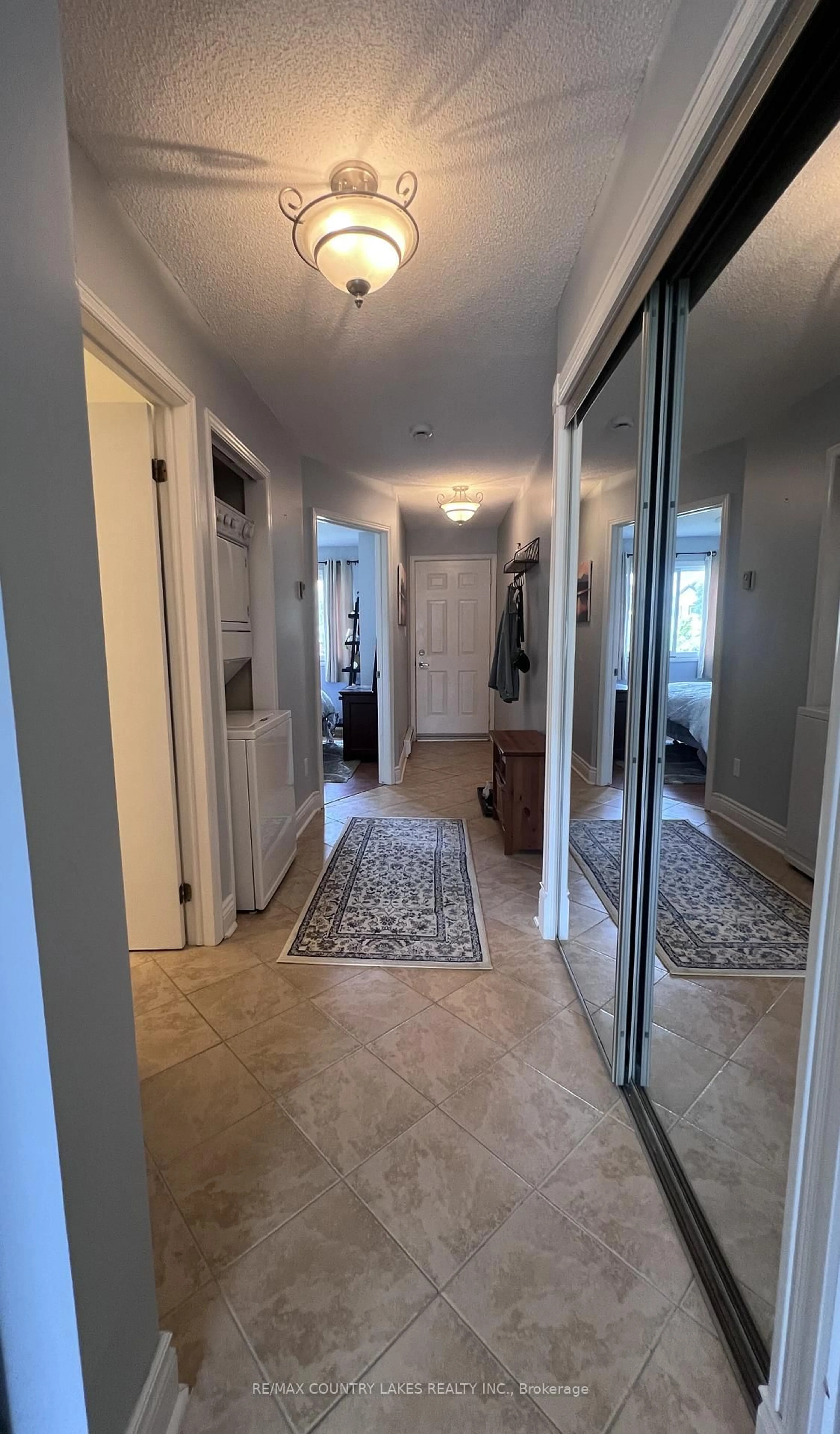 Indoor entryway for 11 Laguna Pkwy #4, Ramara Ontario L0K 1B0